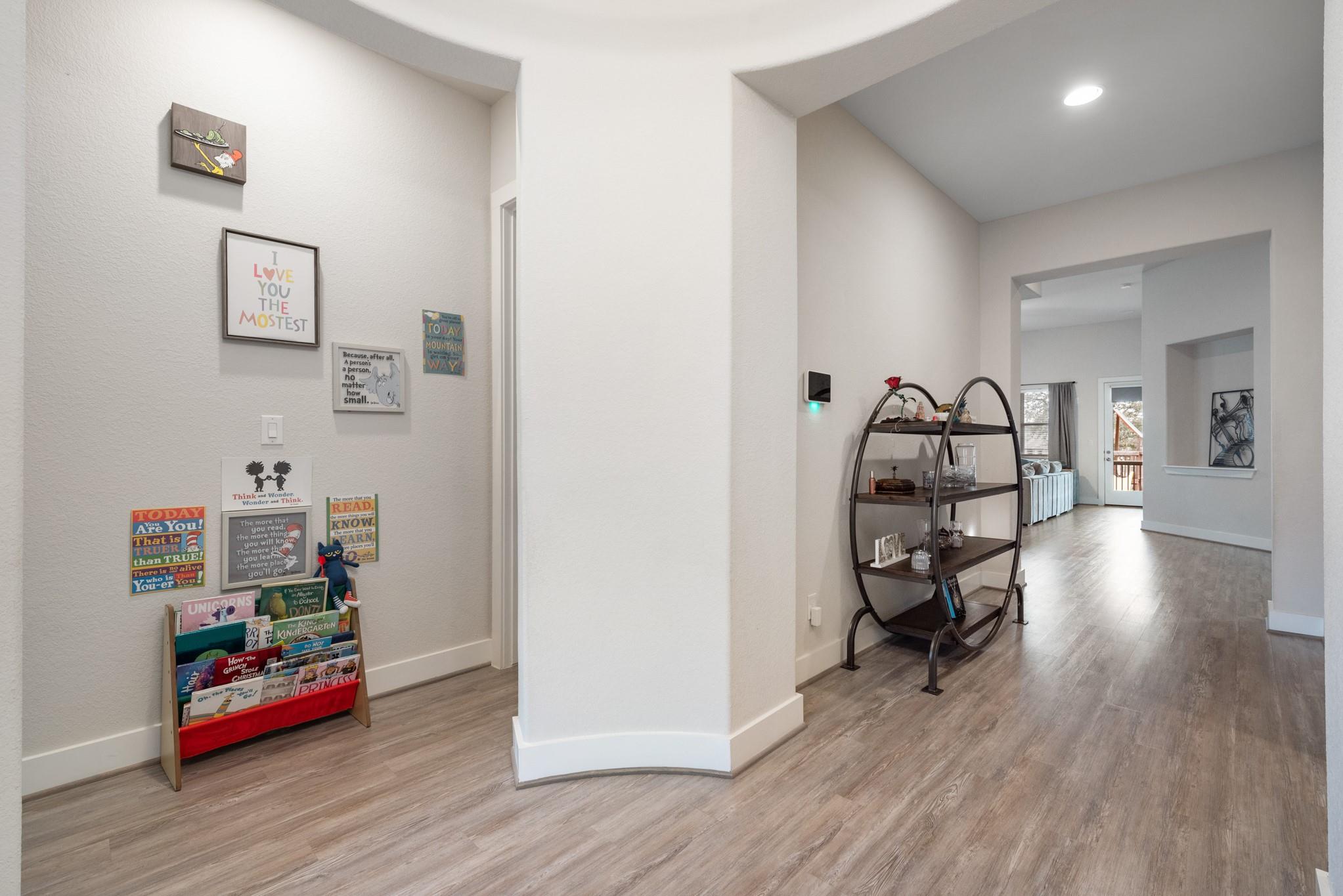 216 Emerald Garden Rd, San Marcos, TX 78666