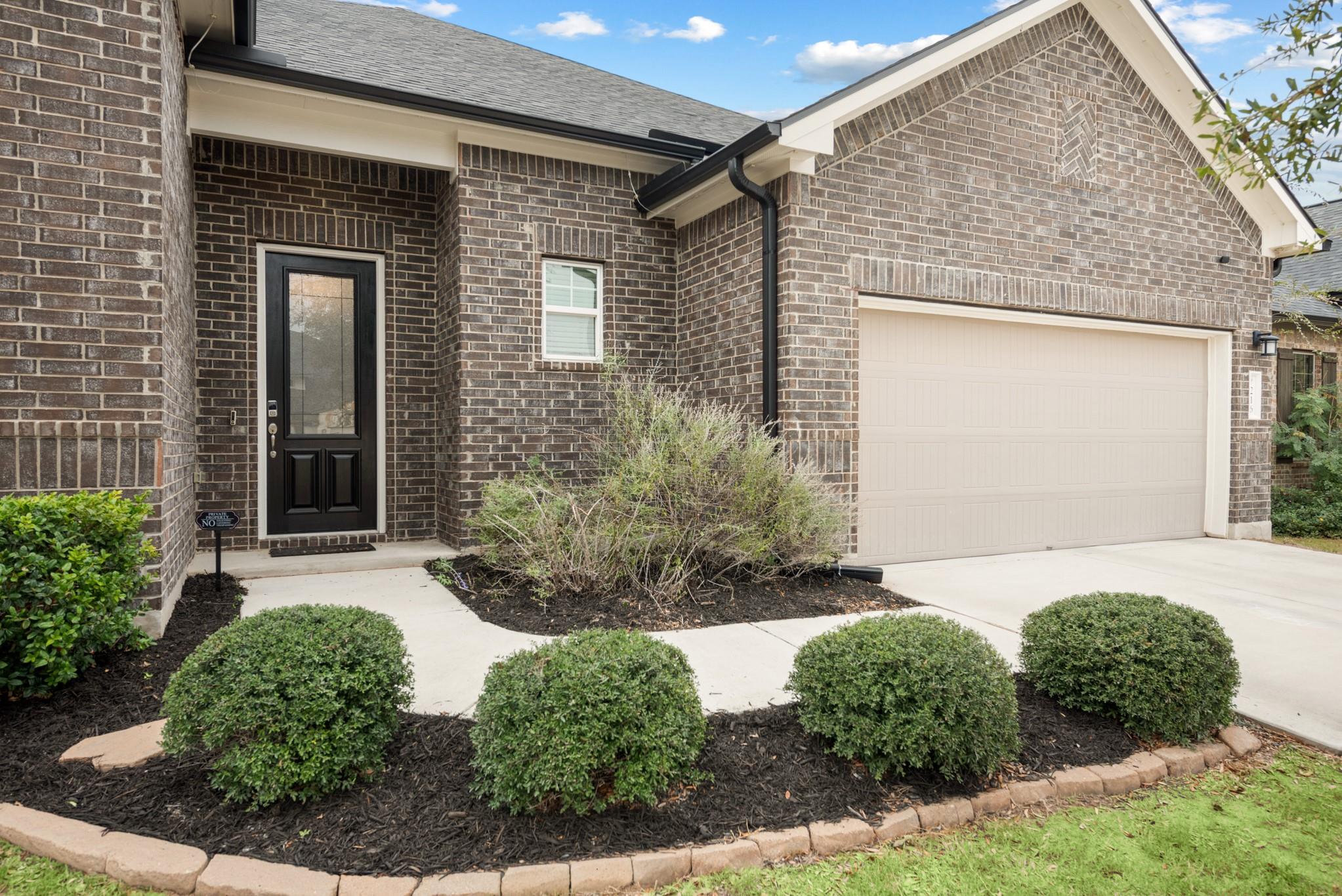 216 Emerald Garden Rd, San Marcos, TX 78666