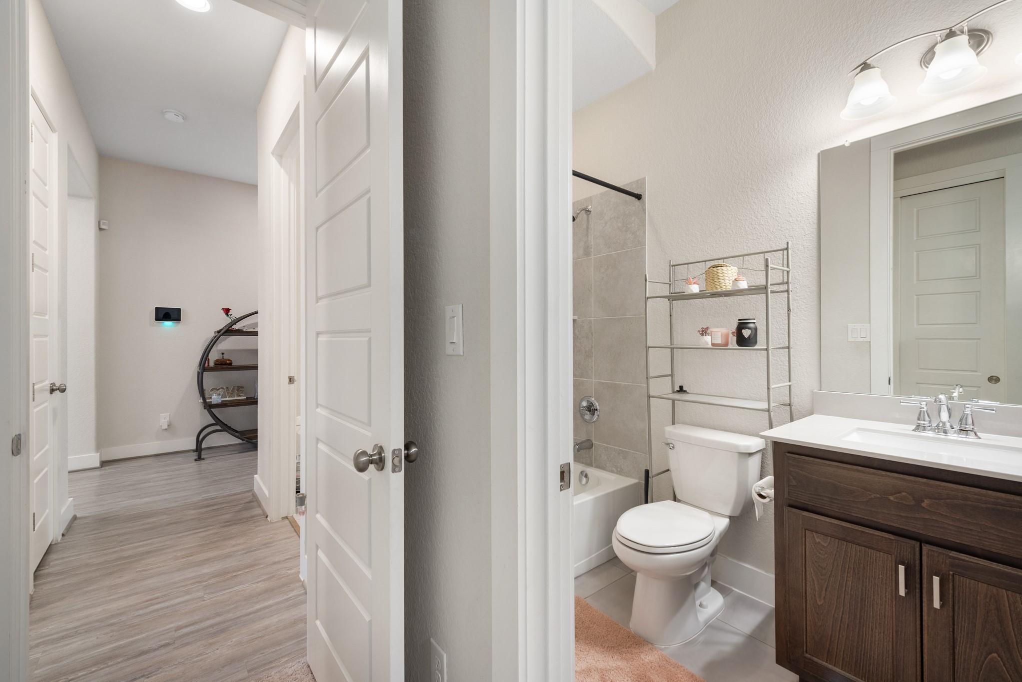 216 Emerald Garden Rd, San Marcos, TX 78666