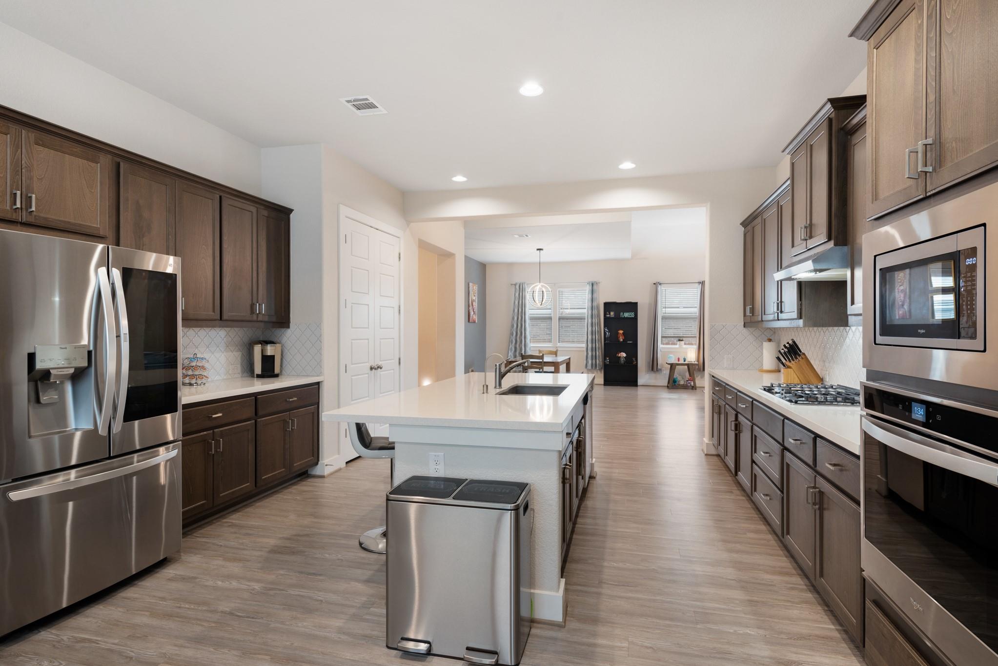 216 Emerald Garden Rd, San Marcos, TX 78666