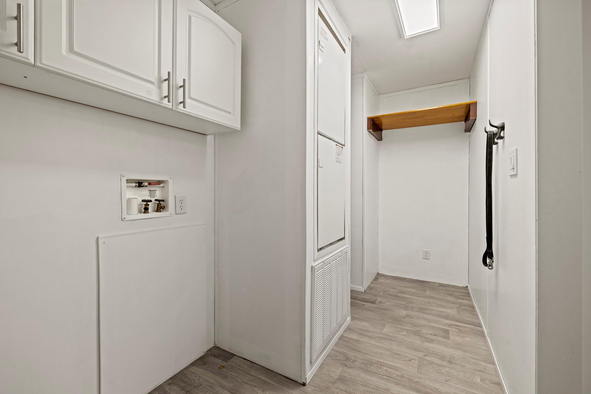 429 Spanish Oak Trl, Harper, TX 78631