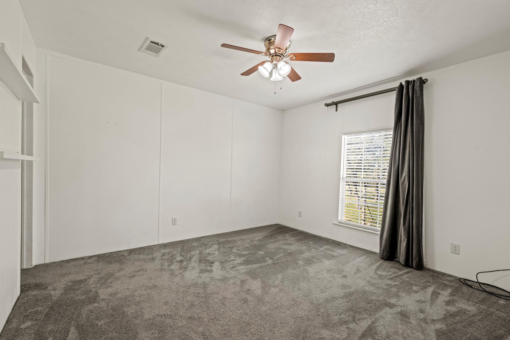 429 Spanish Oak Trl, Harper, TX 78631