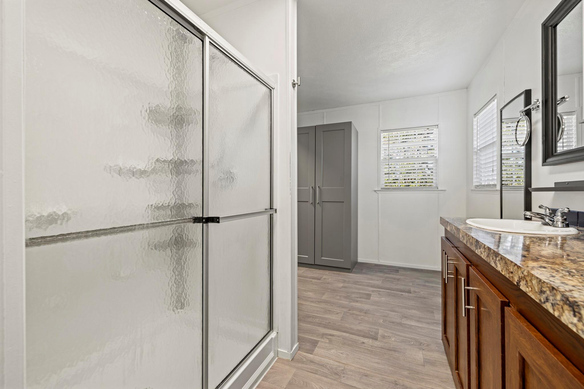 429 Spanish Oak Trl, Harper, TX 78631