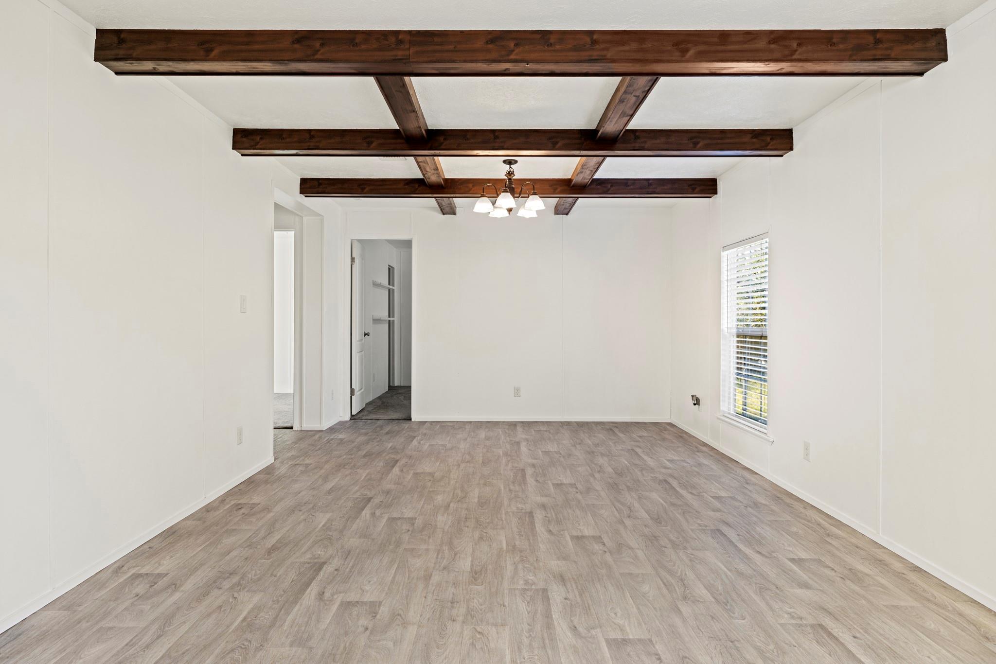 429 Spanish Oak Trl, Harper, TX 78631