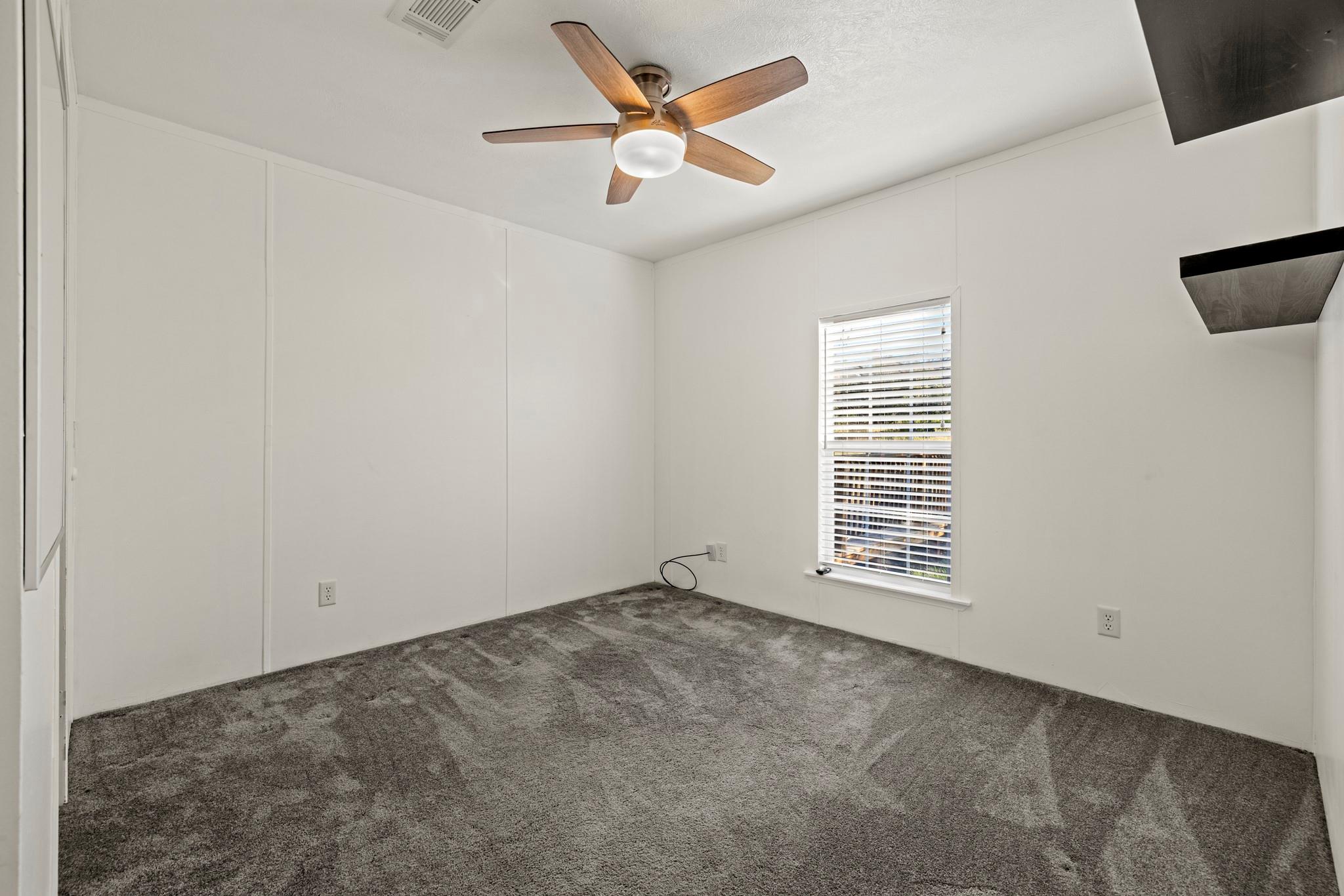 429 Spanish Oak Trl, Harper, TX 78631