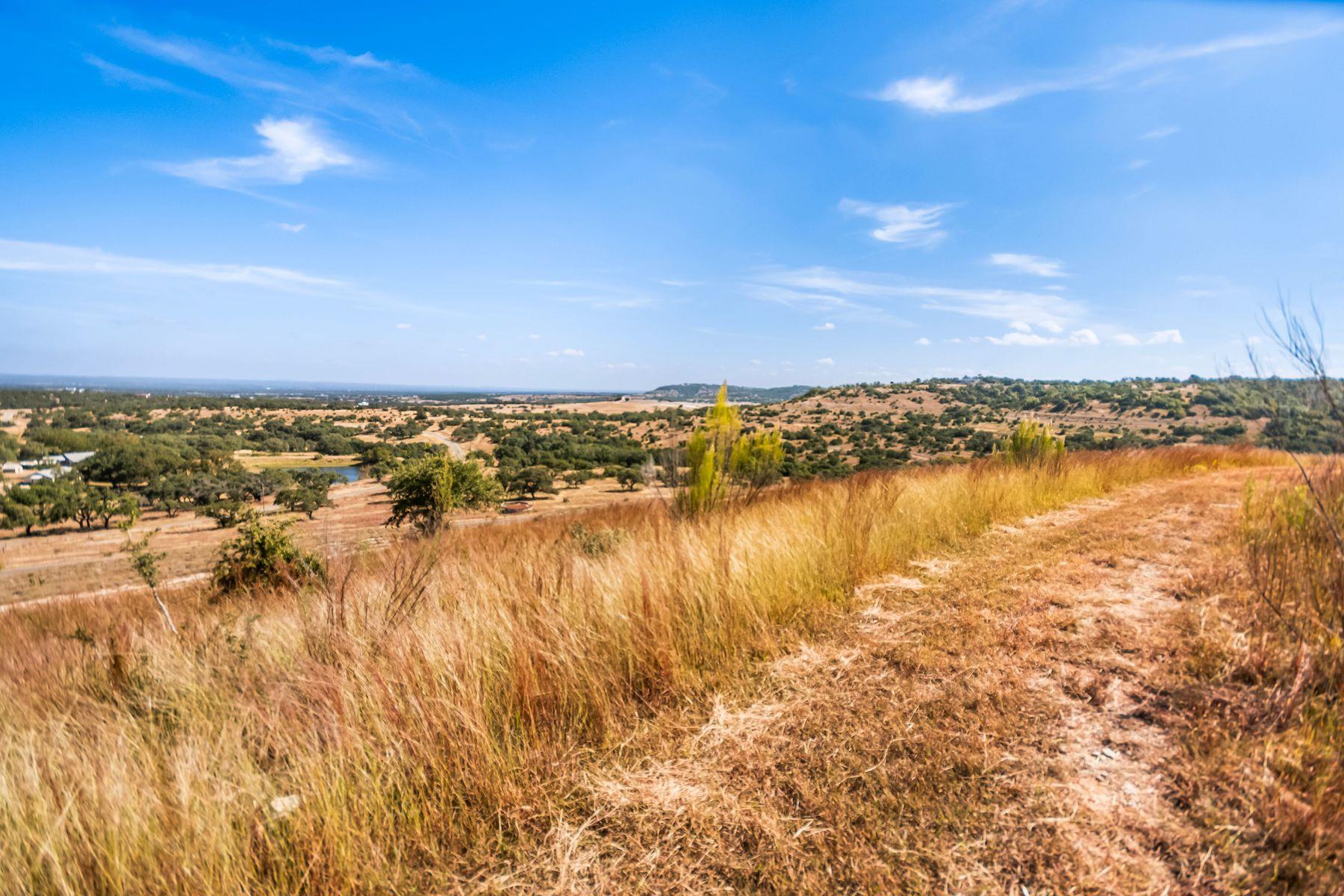 226 S Walnut Springs Rd, Johnson City, TX 78636