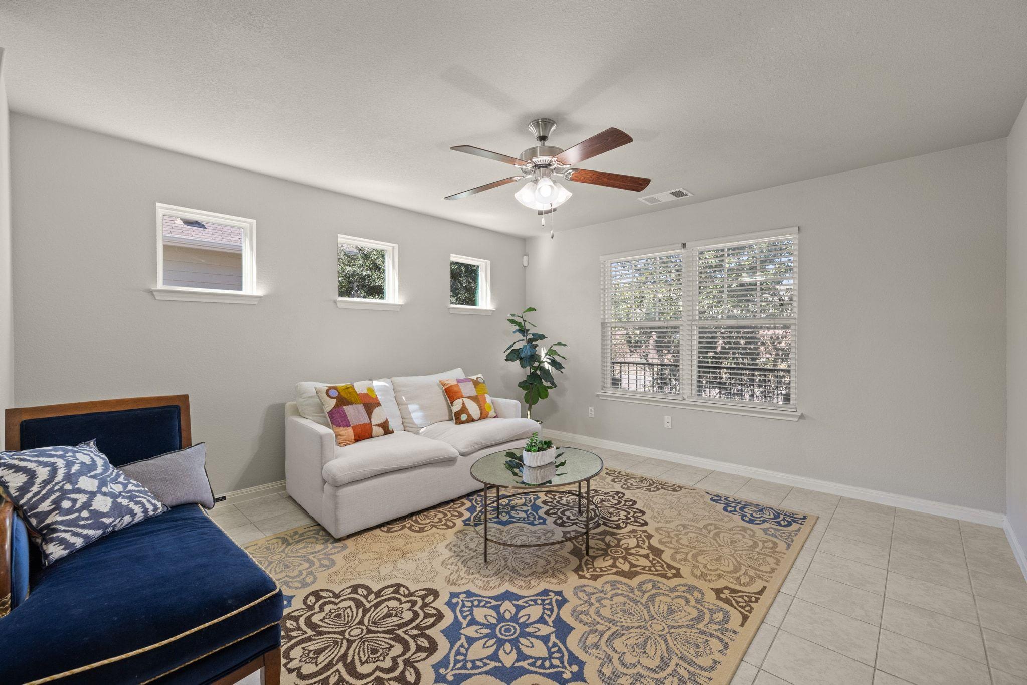 464 S Brook Dr, Leander, TX 78641