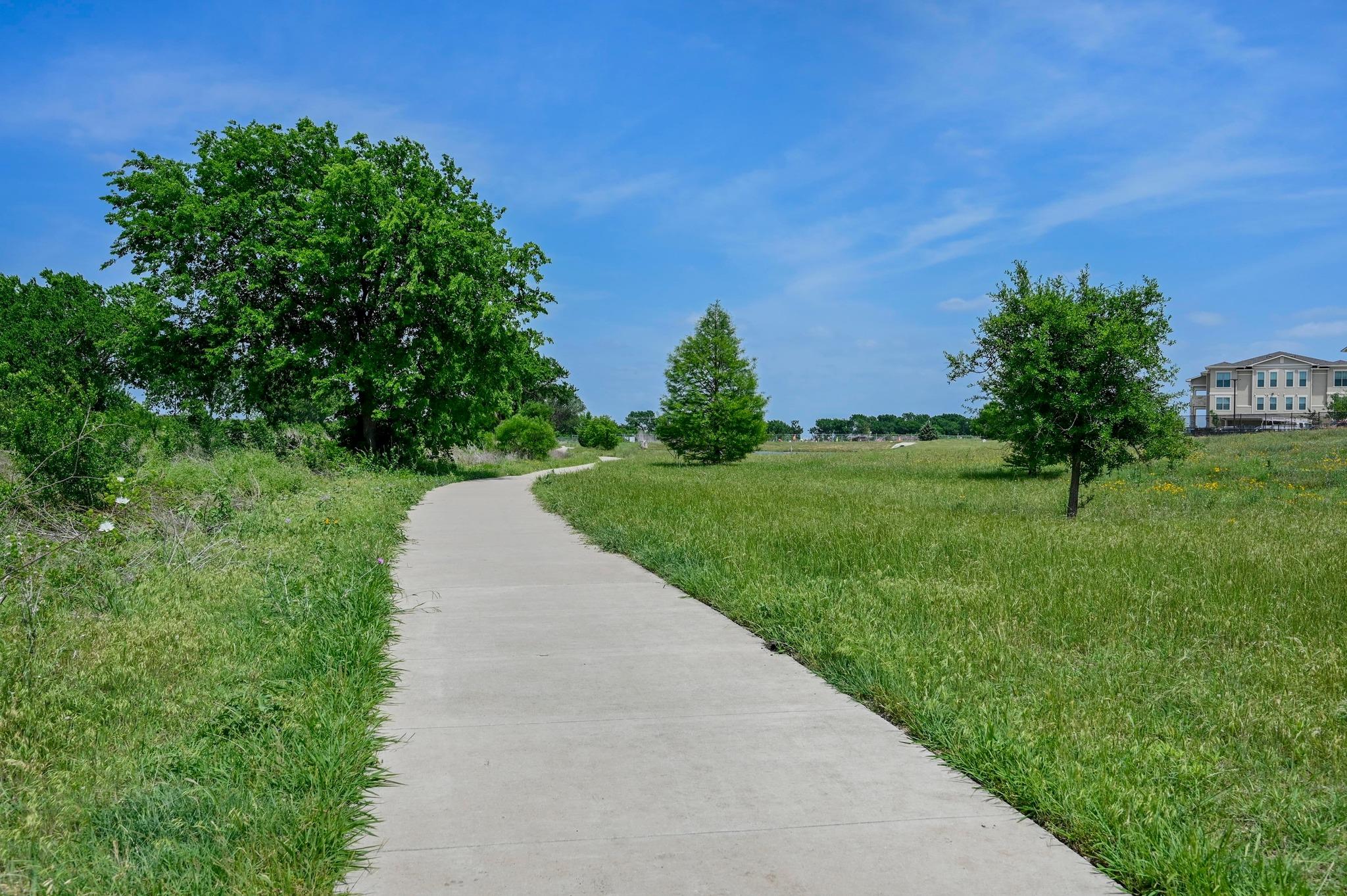 464 S Brook Dr, Leander, TX 78641