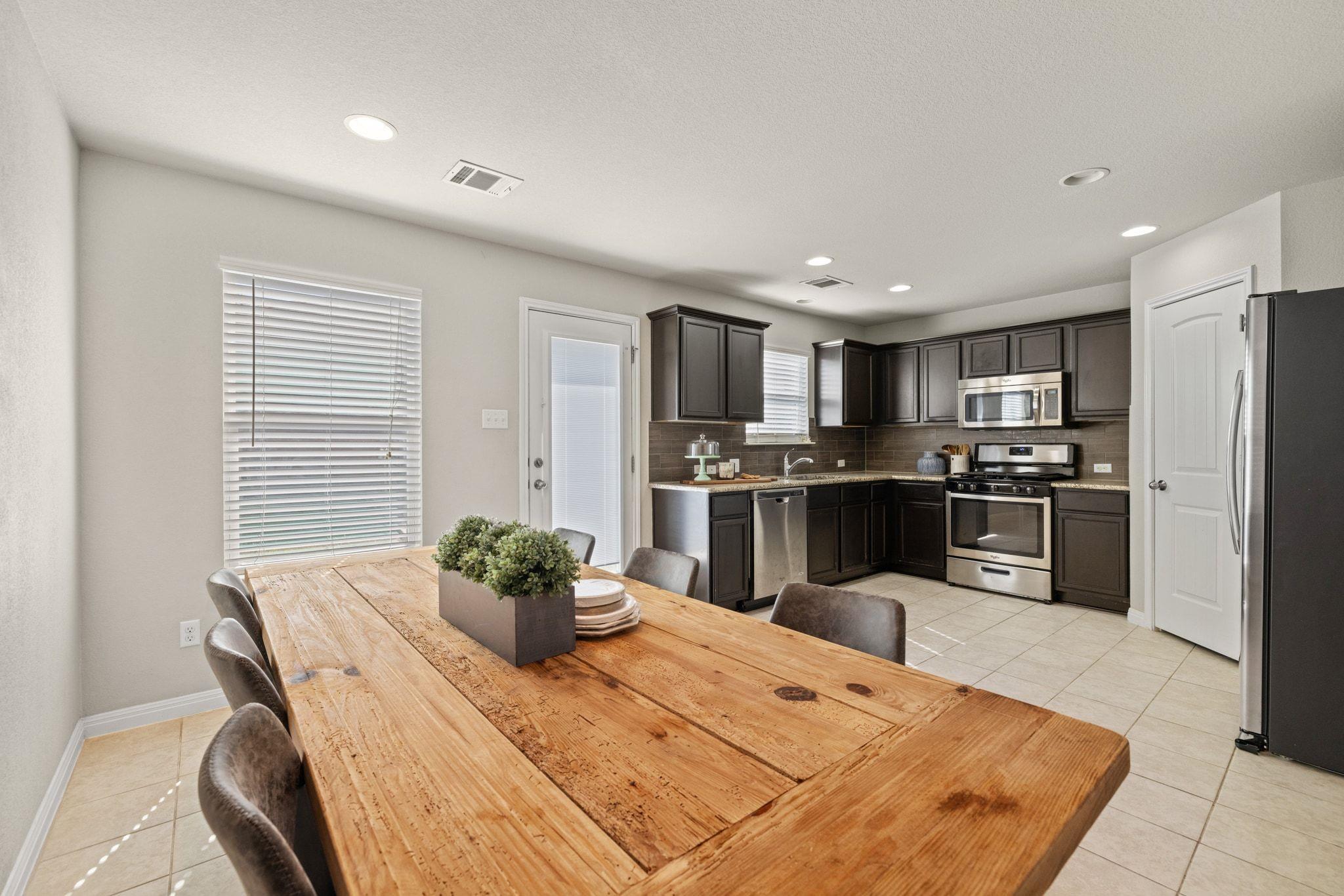 464 S Brook Dr, Leander, TX 78641