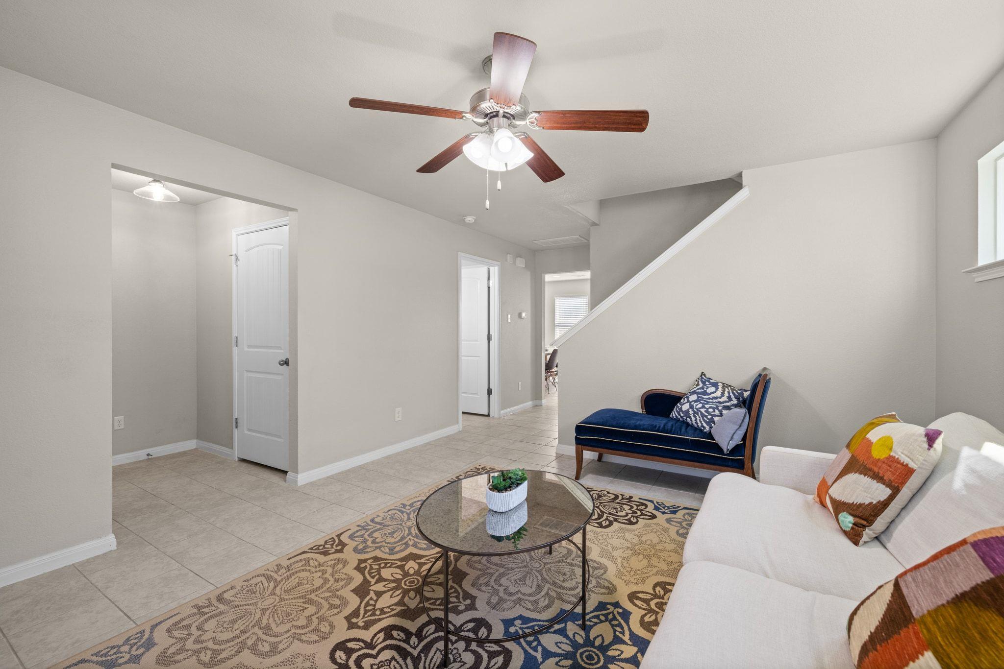 464 S Brook Dr, Leander, TX 78641