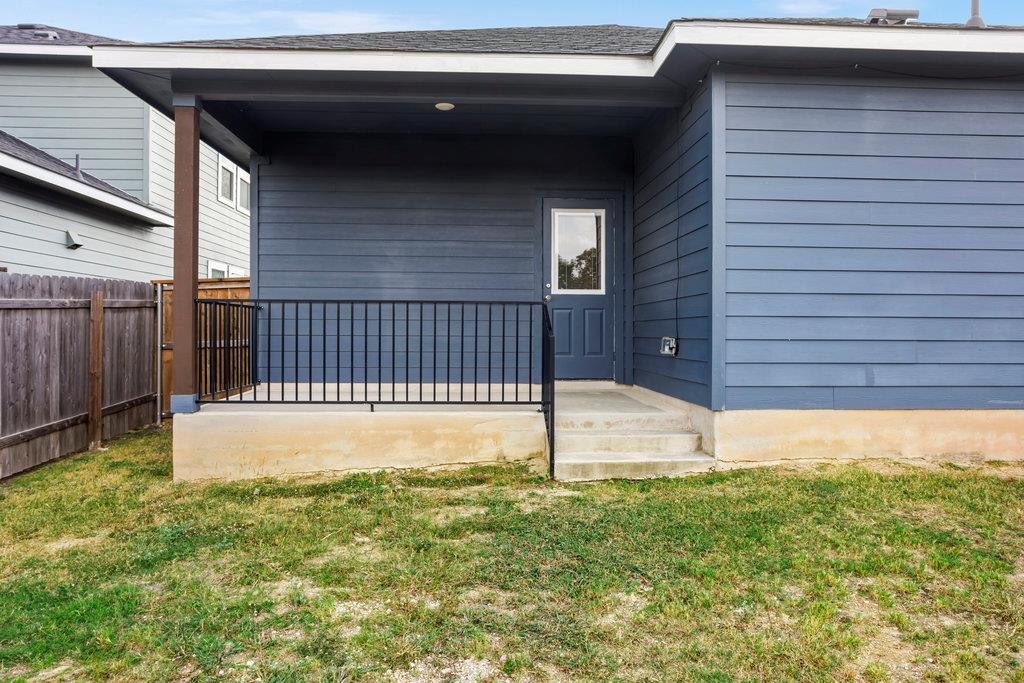 104 Katie Elder Dr, Jarrell, TX 76537