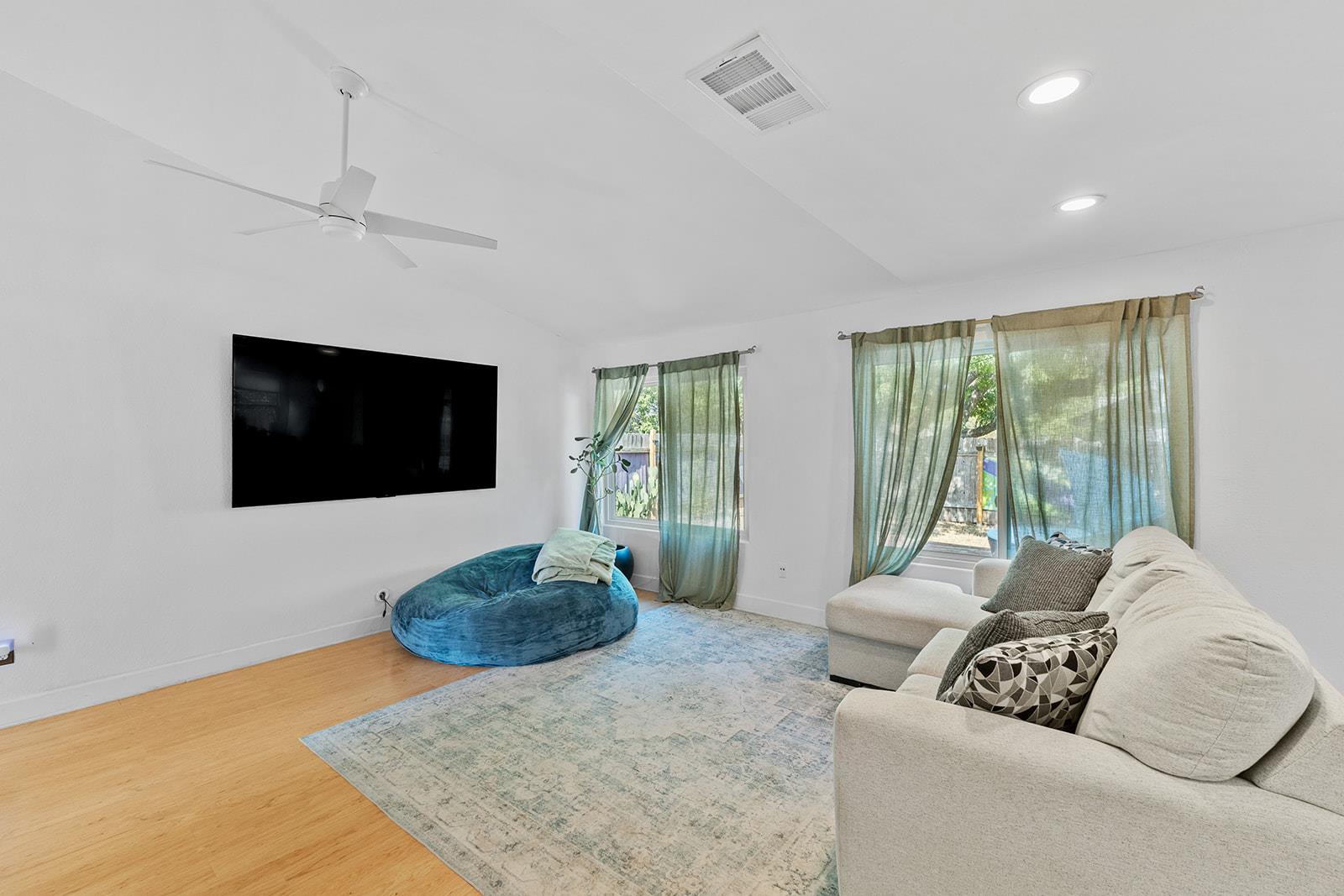 722 Decker Prairie Dr, Austin, TX 78748