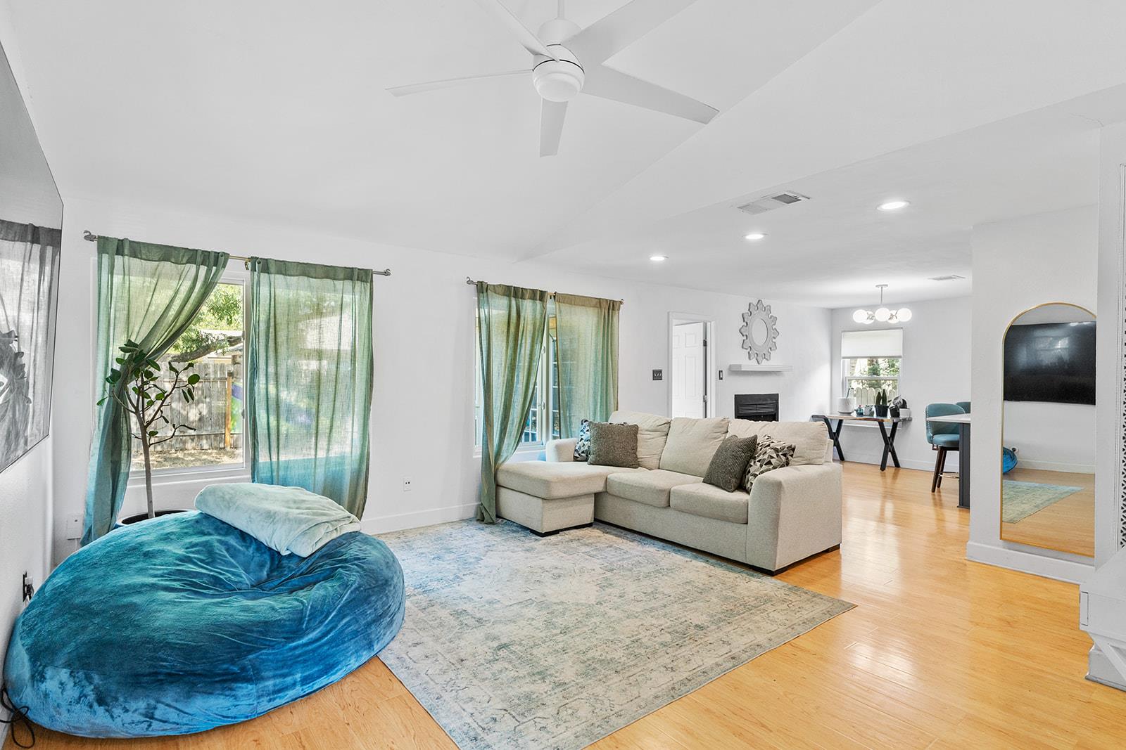 722 Decker Prairie Dr, Austin, TX 78748