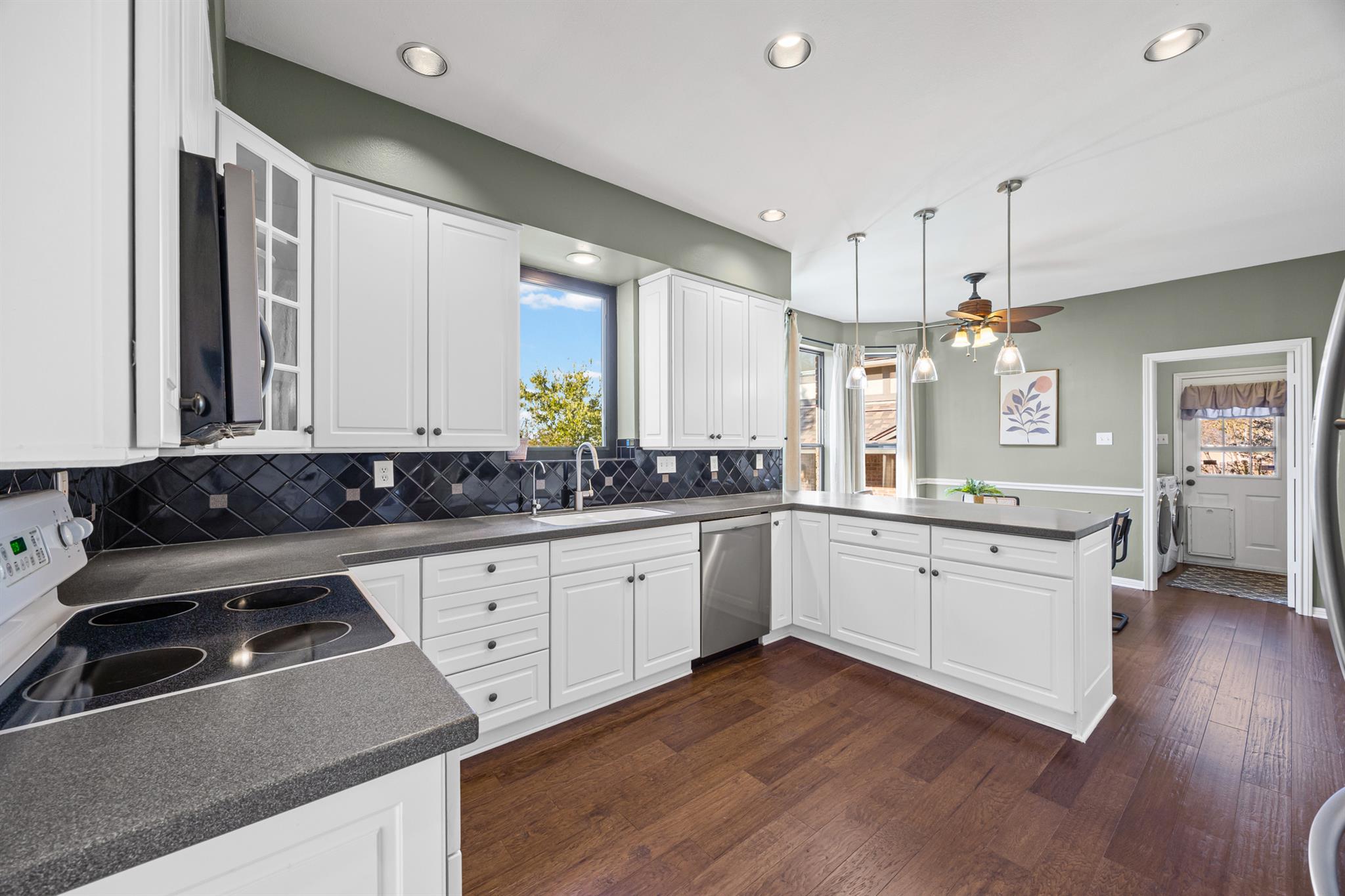 7404 Curly Leaf Cv, Austin, TX 78750