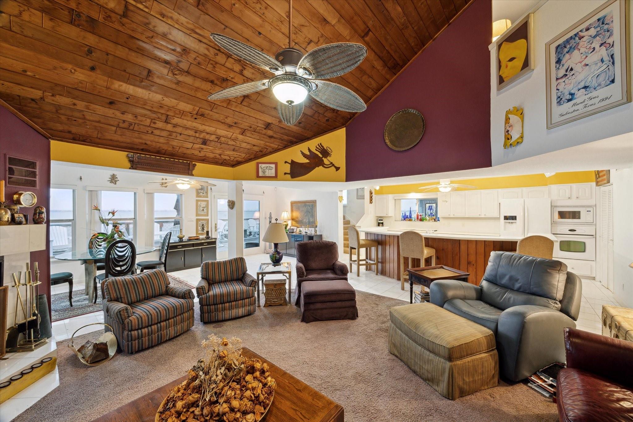 251 Isles End Rd, Galveston, TX 77554