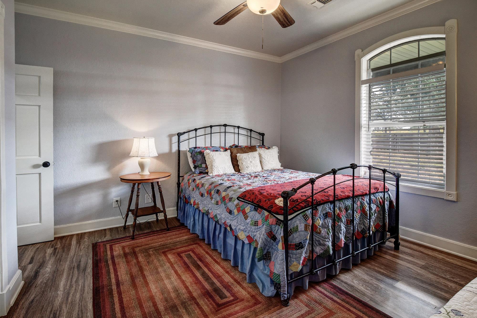 8500 Rosanky Rd, Waelder, TX 78959