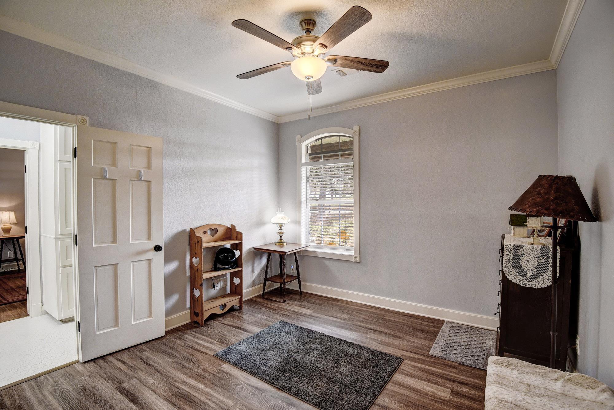 8500 Rosanky Rd, Waelder, TX 78959