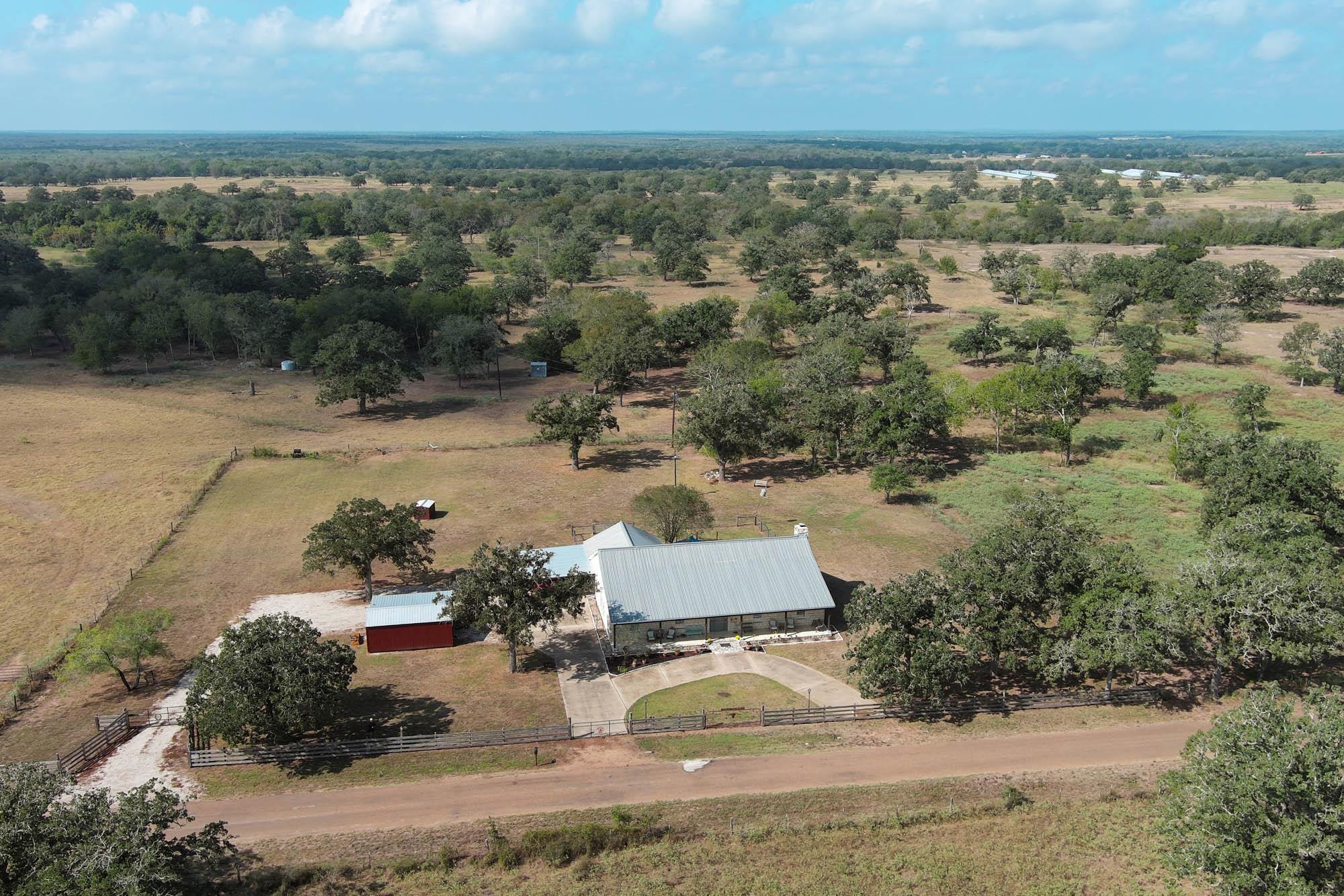 8500 Rosanky Rd, Waelder, TX 78959