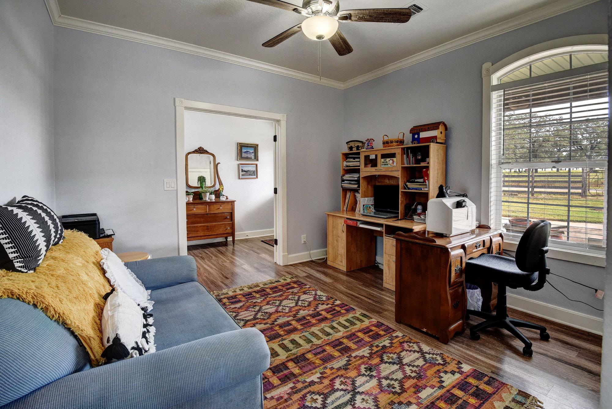 8500 Rosanky Rd, Waelder, TX 78959