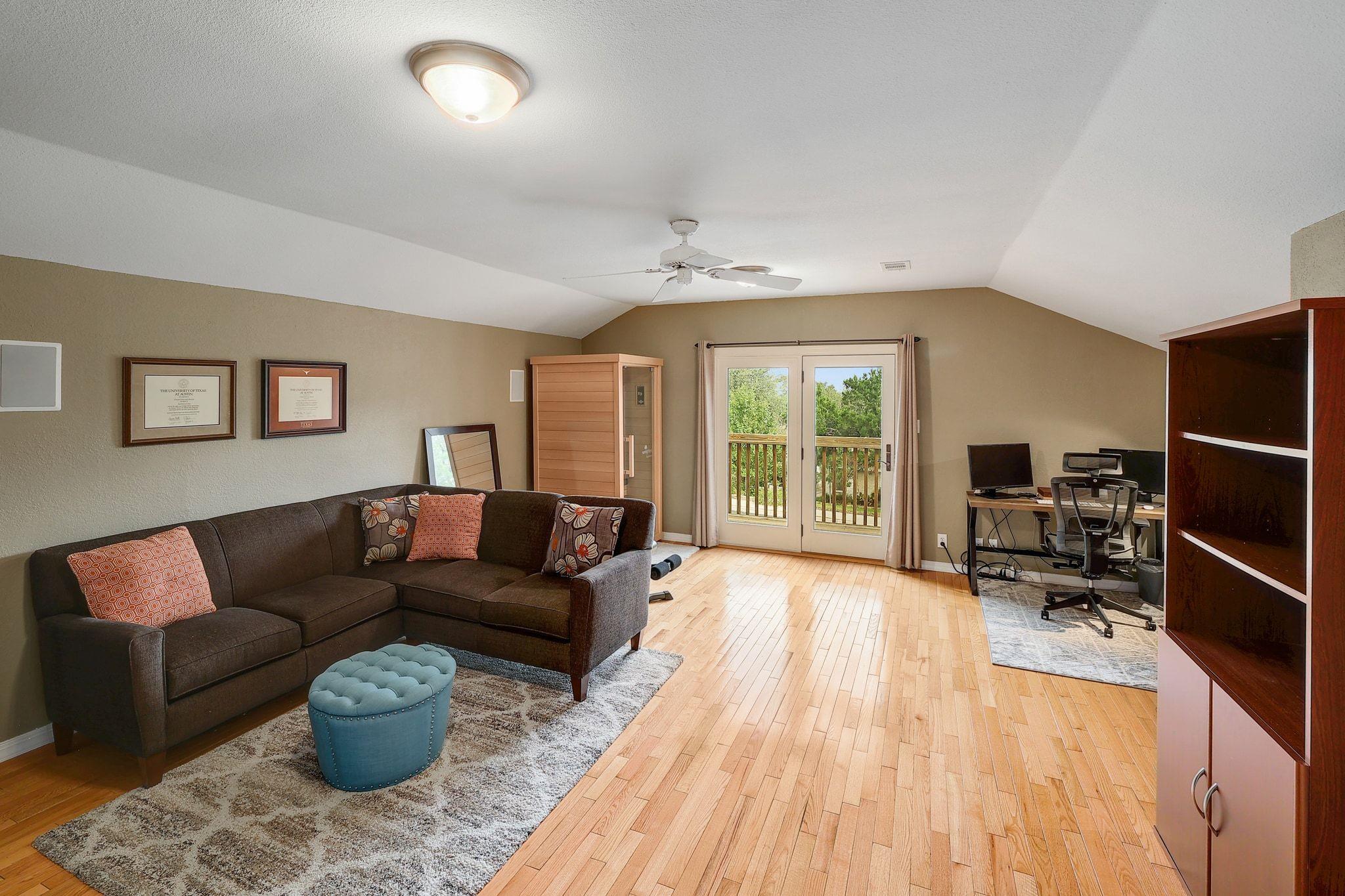 7104 Rusty Fig Dr, Austin, TX 78750