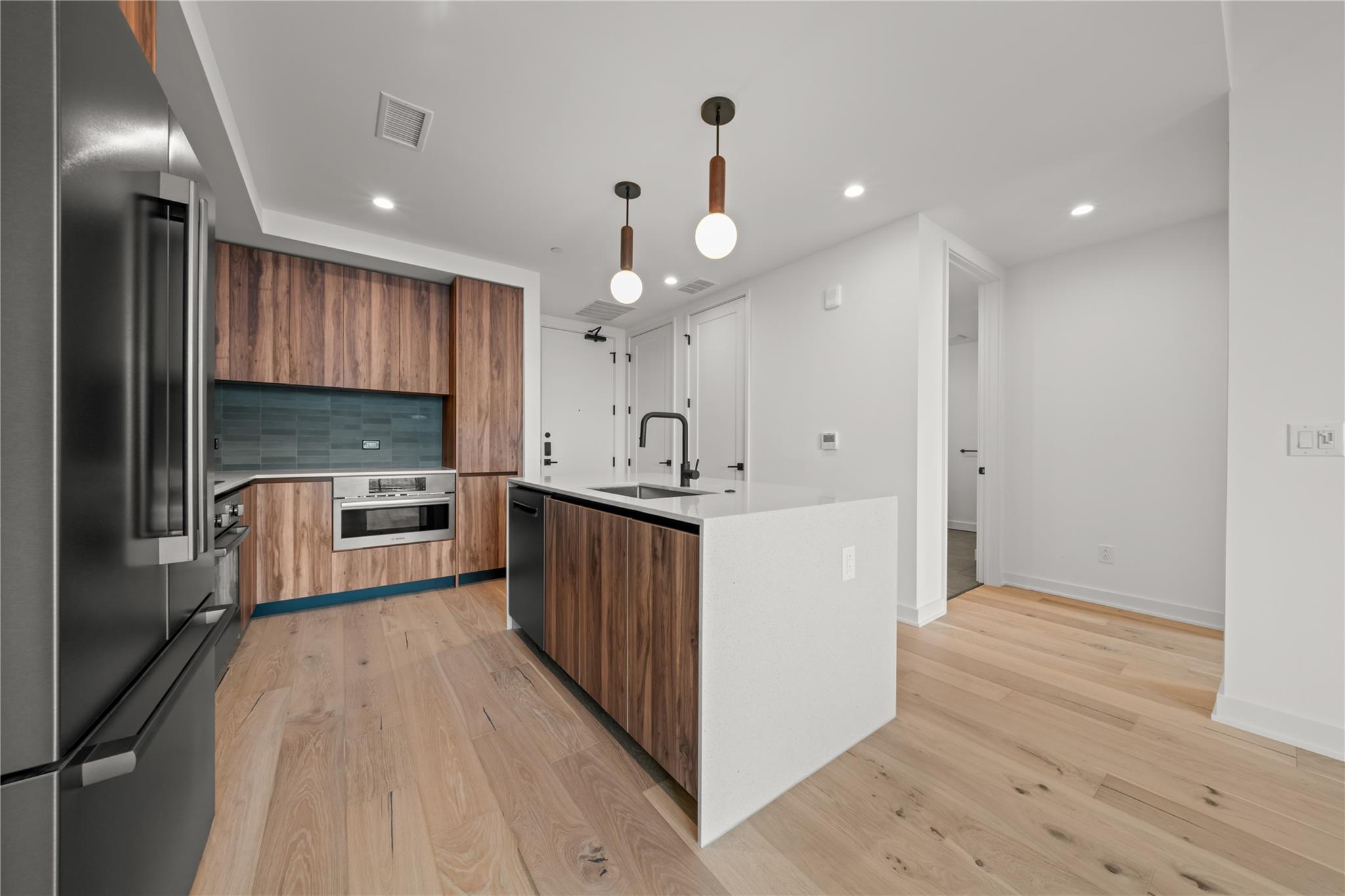 84 East Ave # 1708, Austin, TX 78701