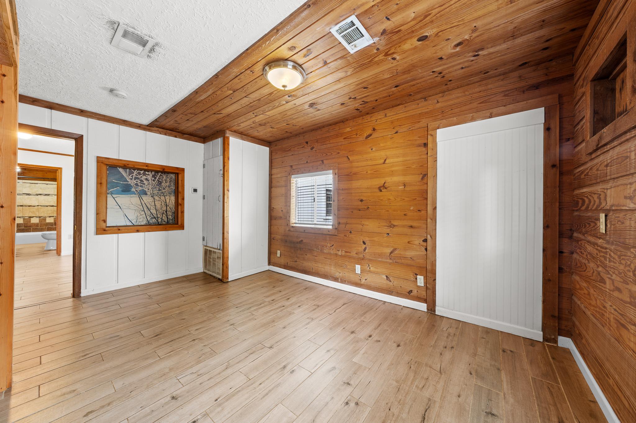 301 Tatum Rd, Martindale, TX 78655