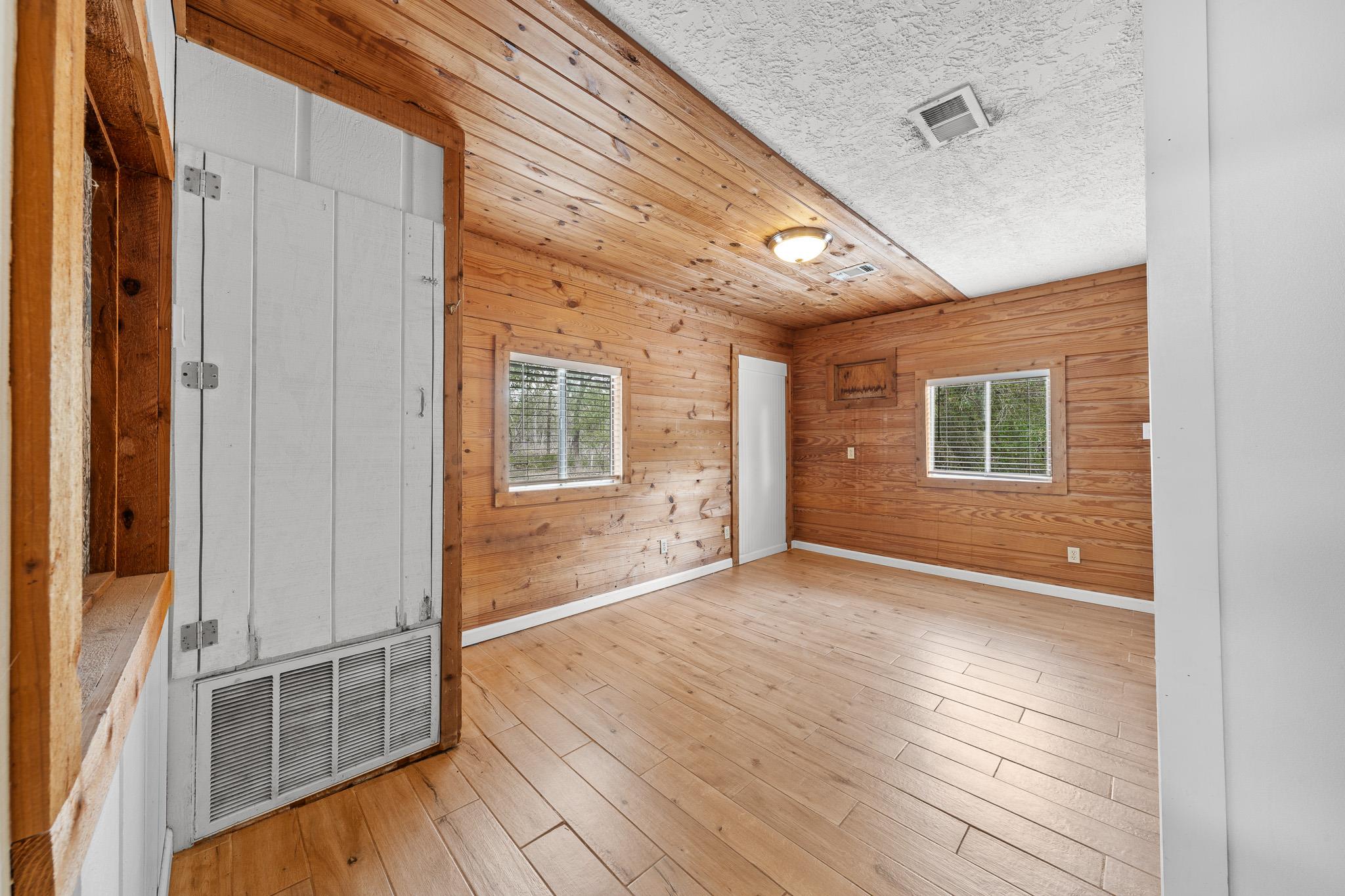 301 Tatum Rd, Martindale, TX 78655