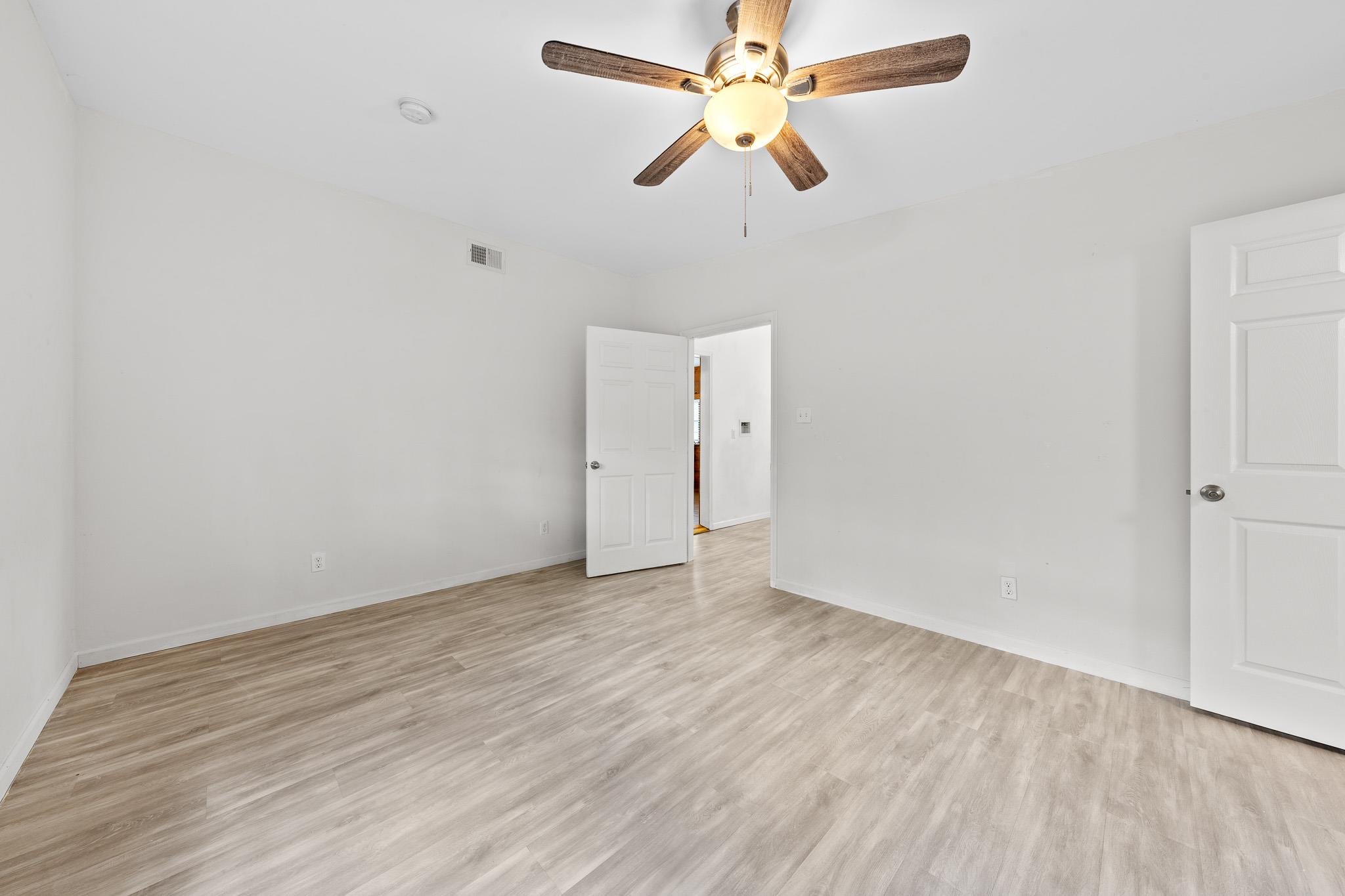 301 Tatum Rd, Martindale, TX 78655