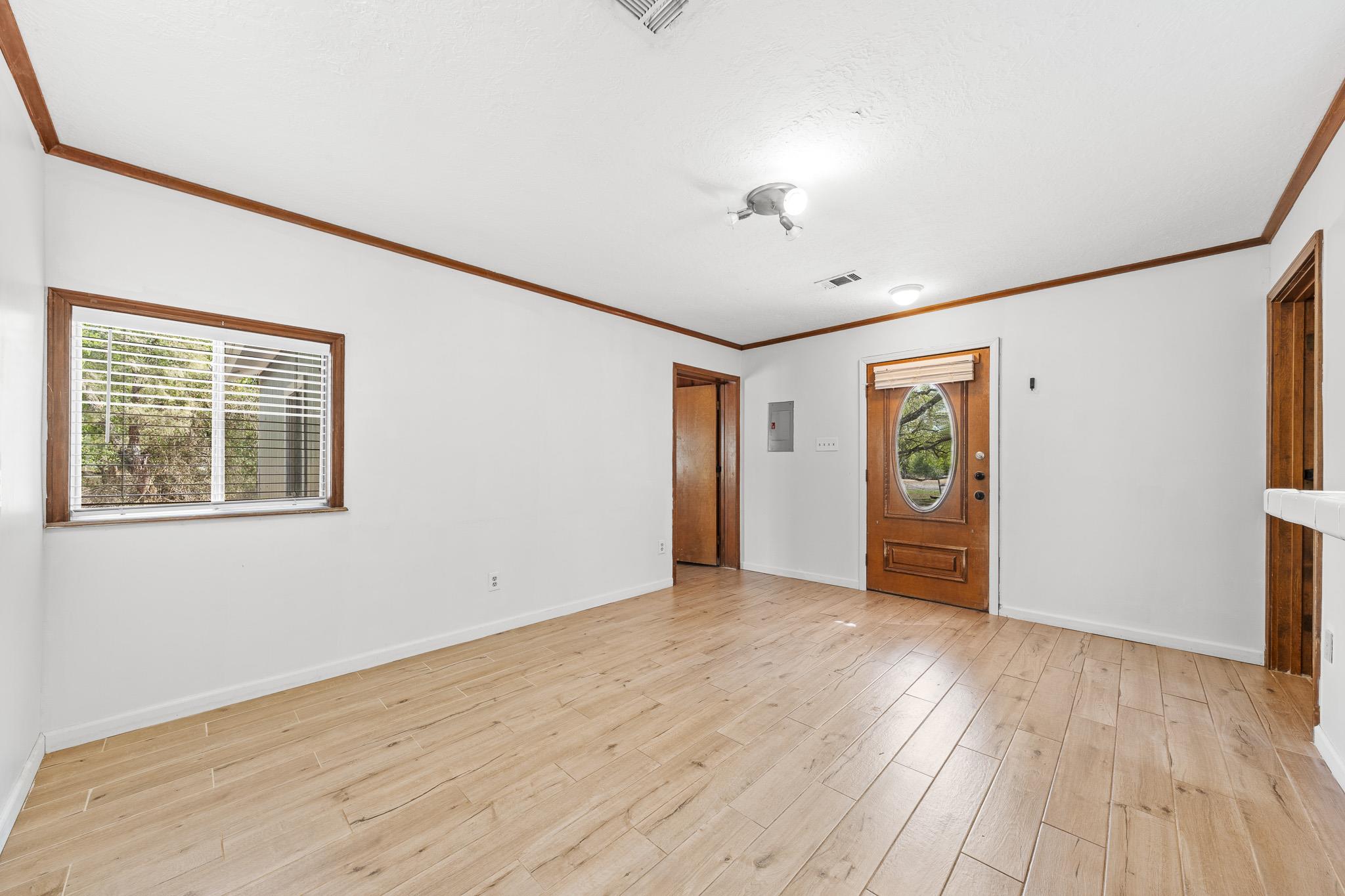 301 Tatum Rd, Martindale, TX 78655