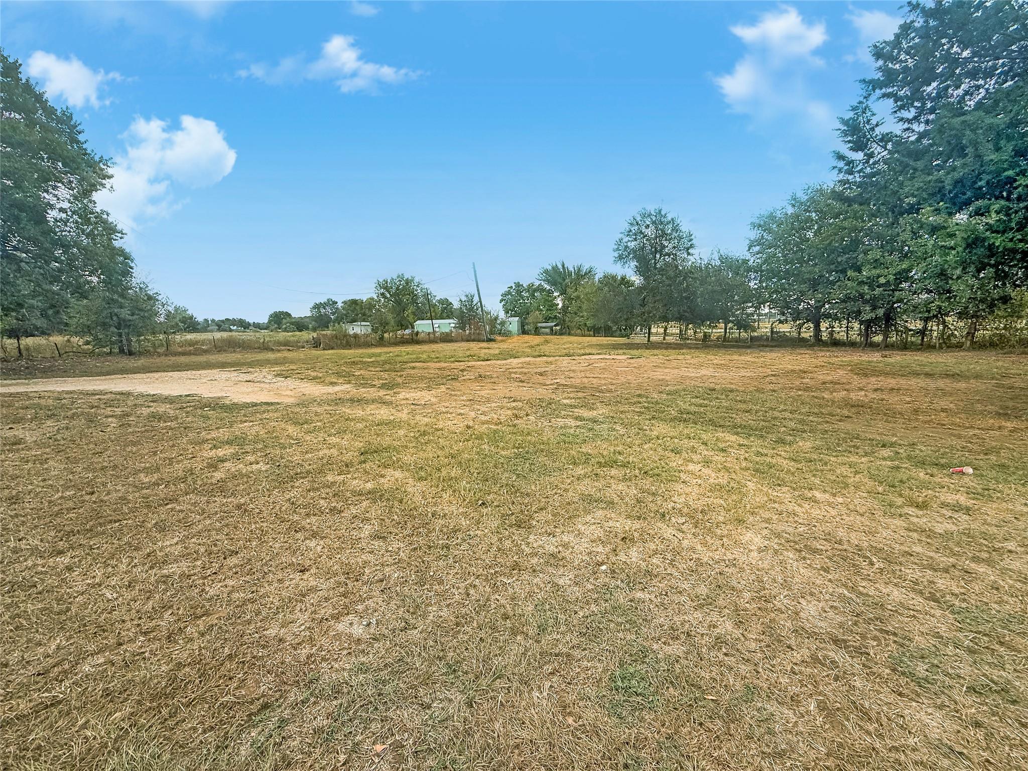 1016 Main St, Lexington, TX 78947