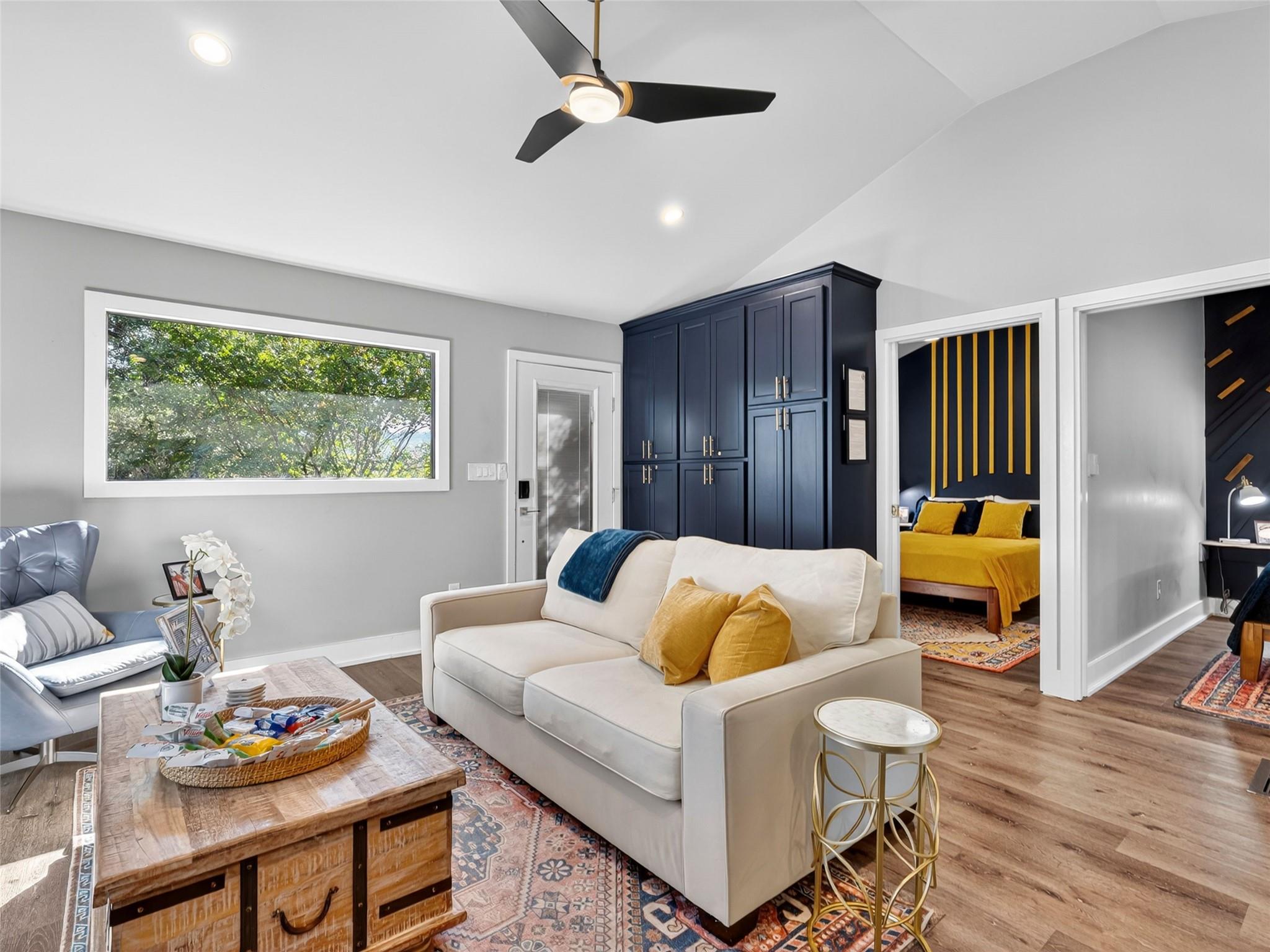 3500 R O Dr, Spicewood, TX 78669