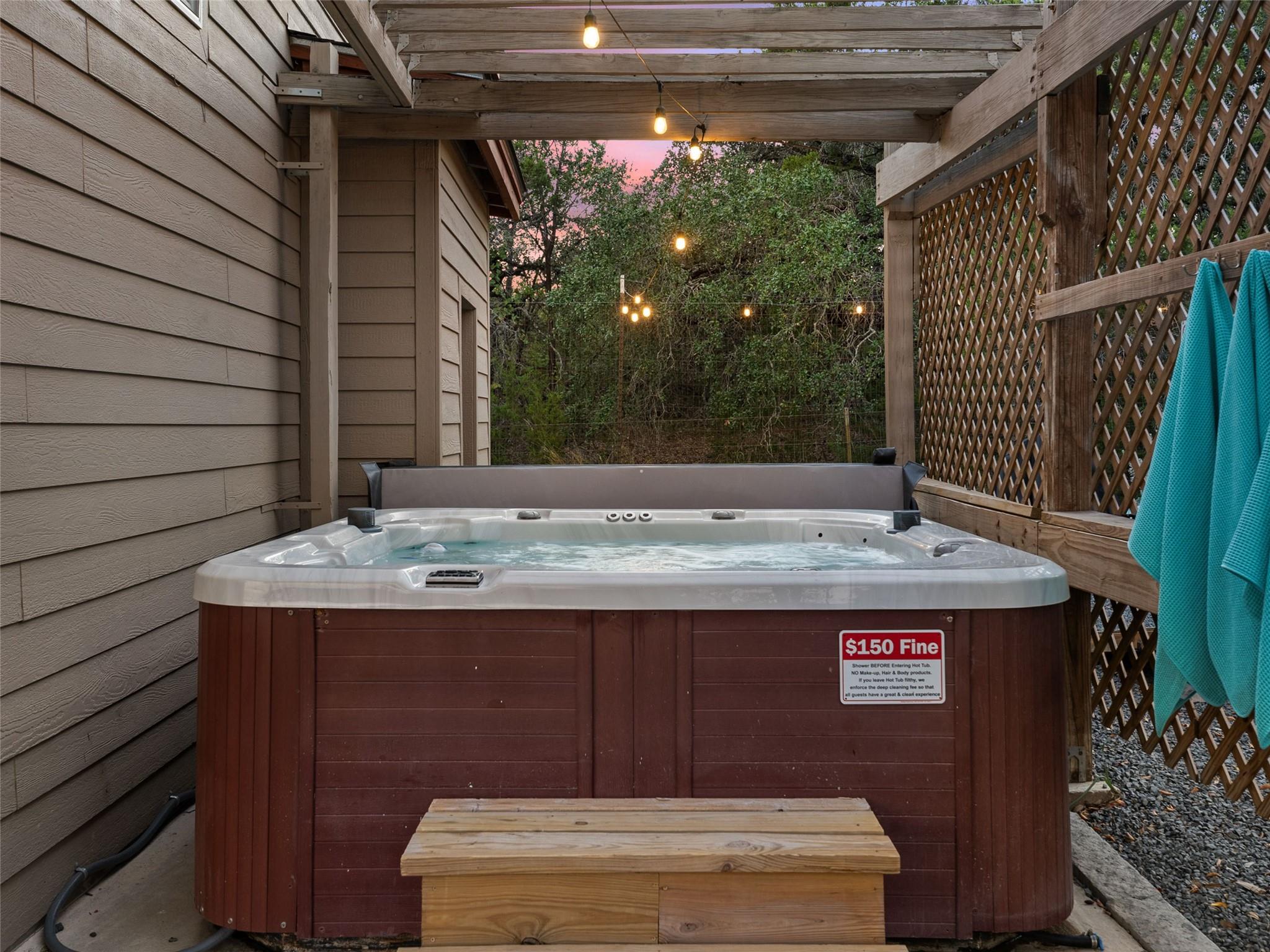 3500 R O Dr, Spicewood, TX 78669