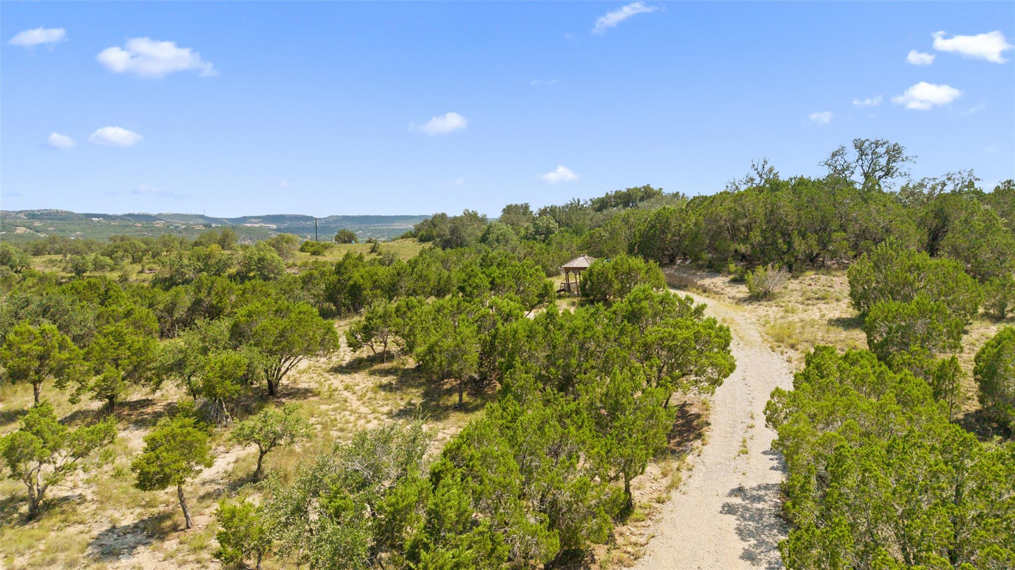 3301 R O Dr, Spicewood, TX 78669