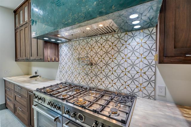 405 Bay West Blvd, Horseshoe Bay, TX 78657