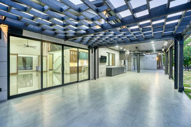 405 Bay West Blvd, Horseshoe Bay, TX 78657