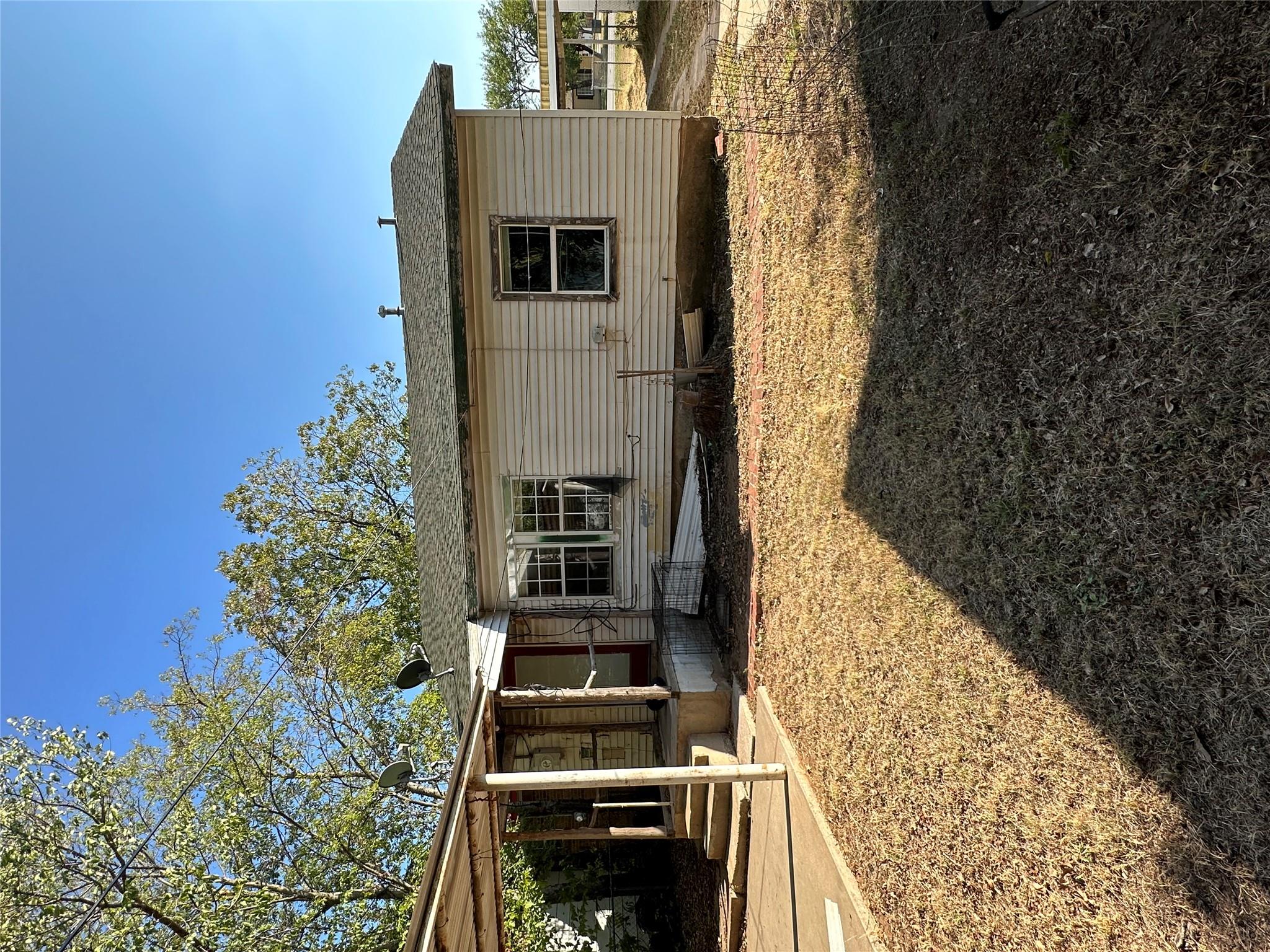 705 E Highway 82, Nocona, TX 76255
