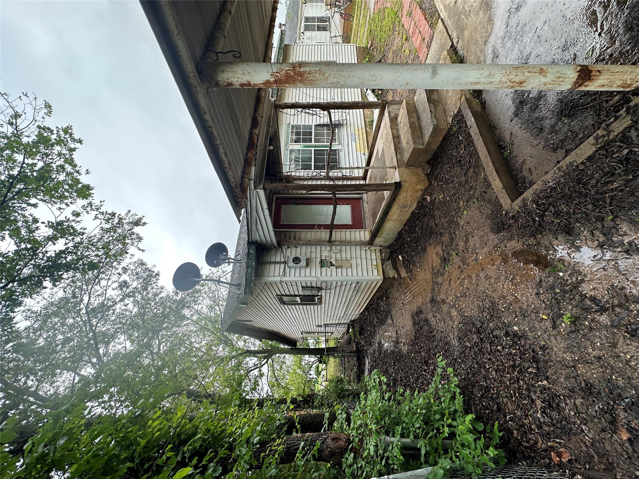 705 E Highway 82, Nocona, TX 76255