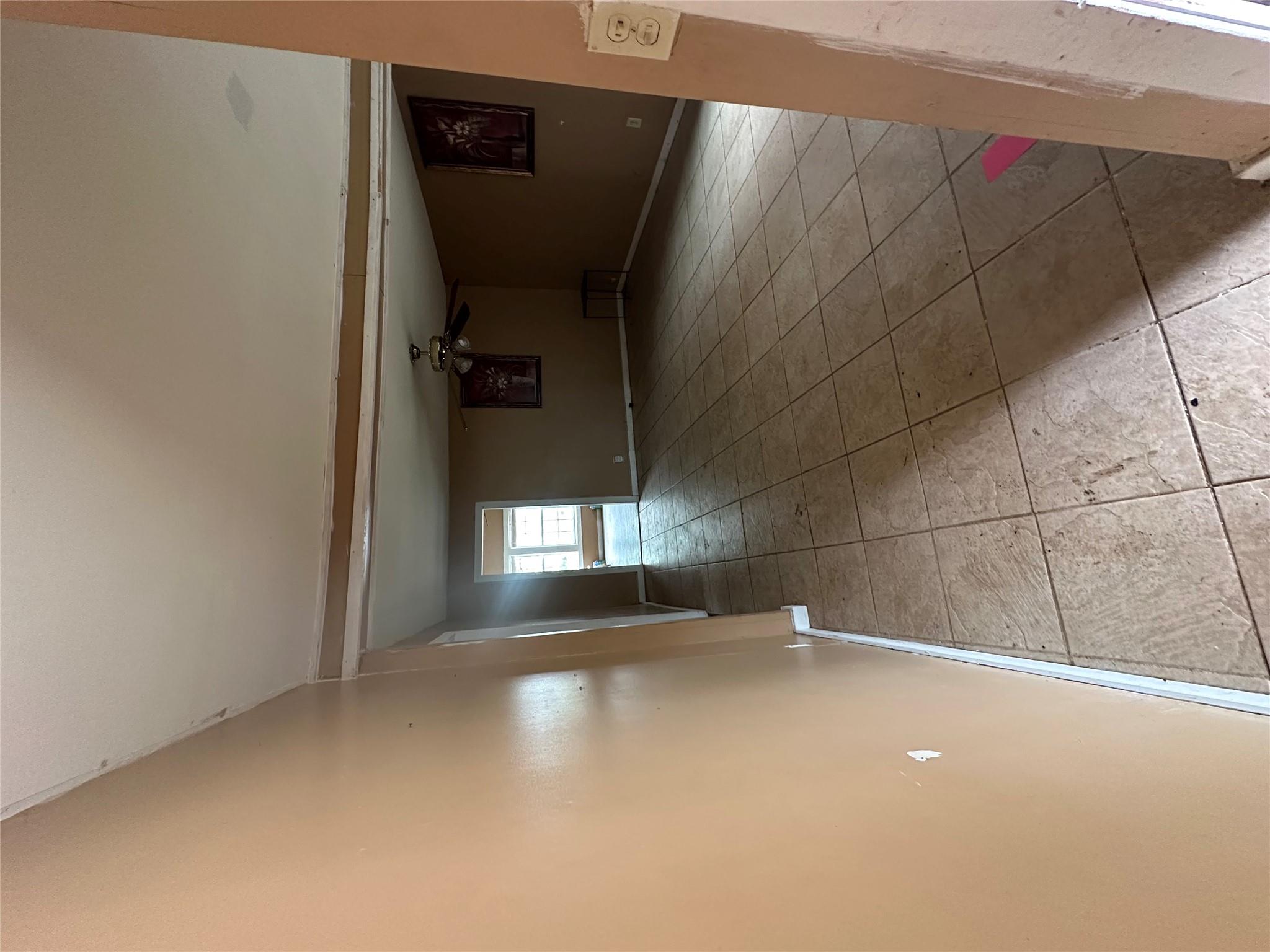 705 E Highway 82, Nocona, TX 76255