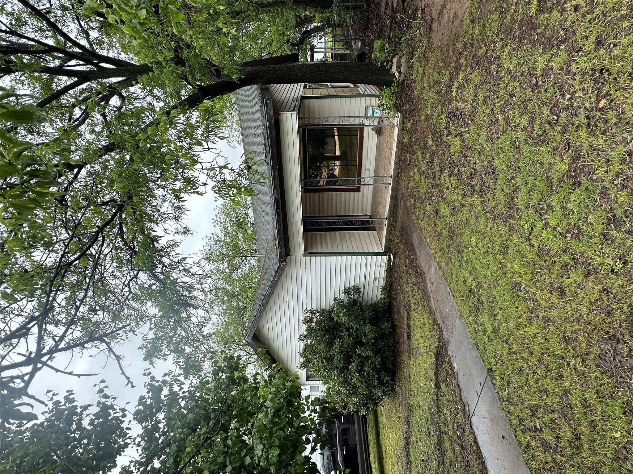 705 E Highway 82, Nocona, TX 76255