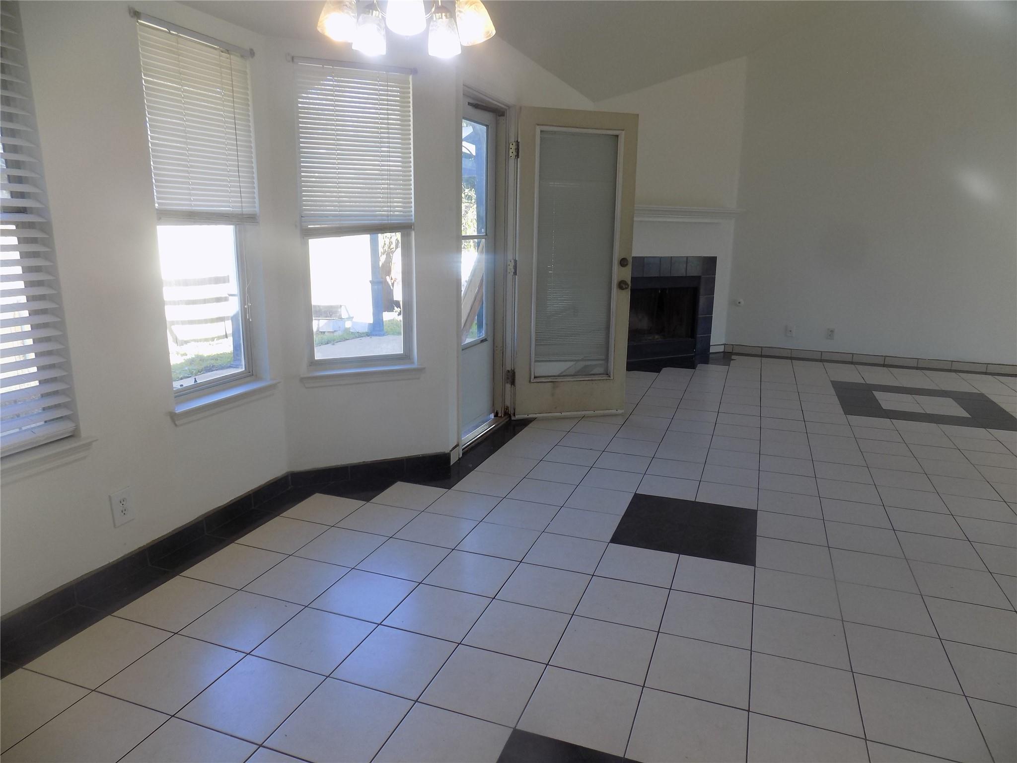 209 Crystal Knoll Blvd, Georgetown, TX 78626