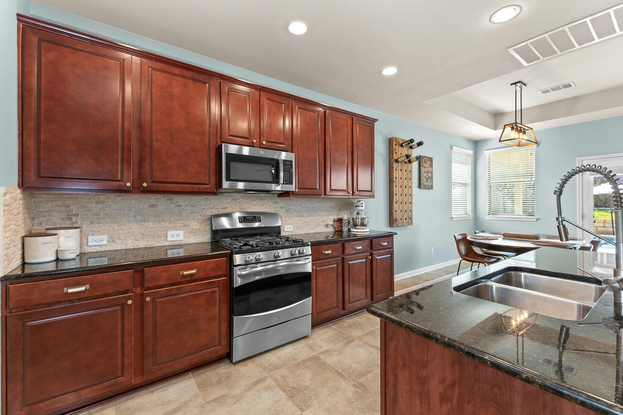 2813 Granite Hill Cv, Leander, TX 78641