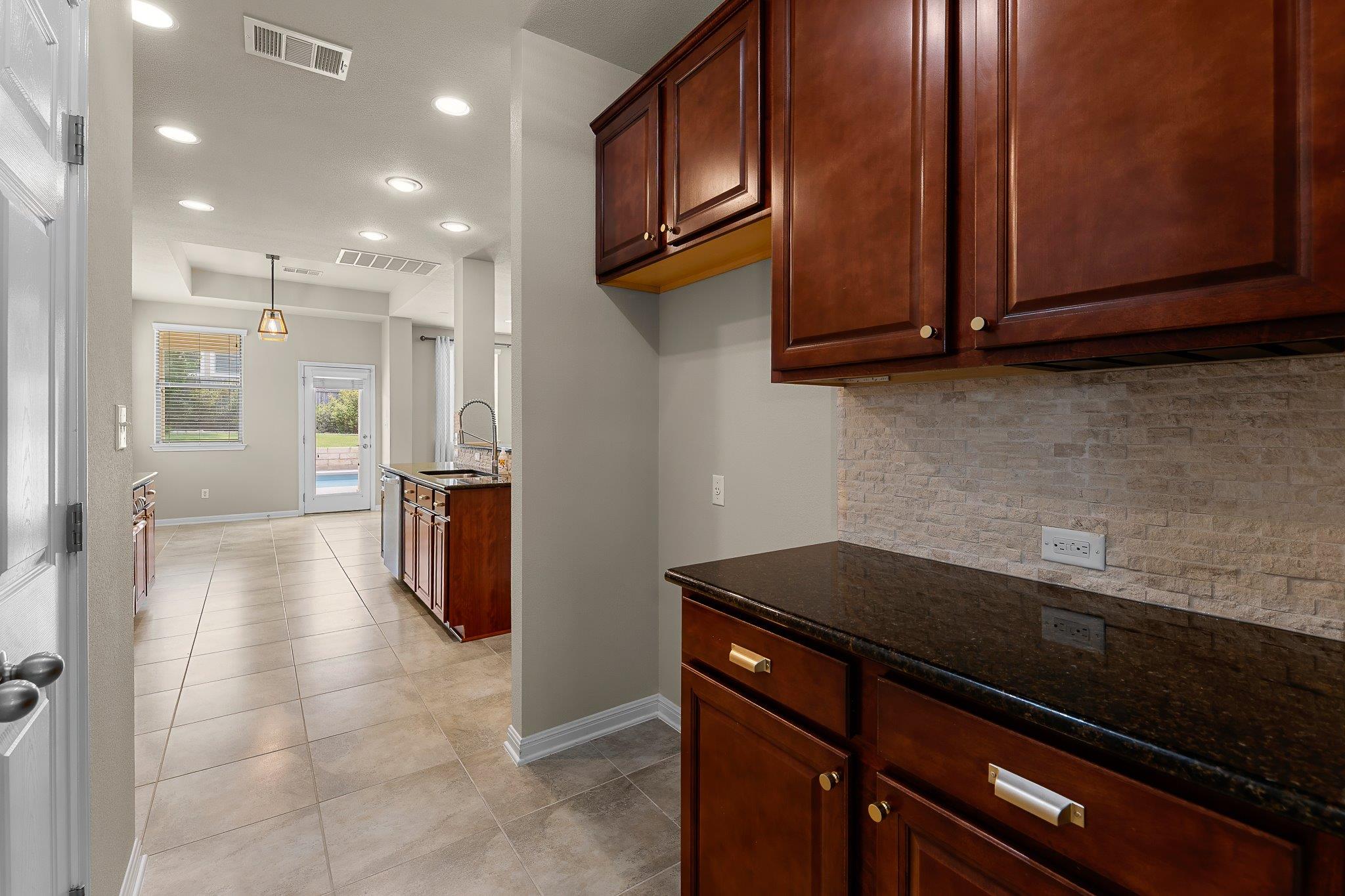 2813 Granite Hill Cv, Leander, TX 78641