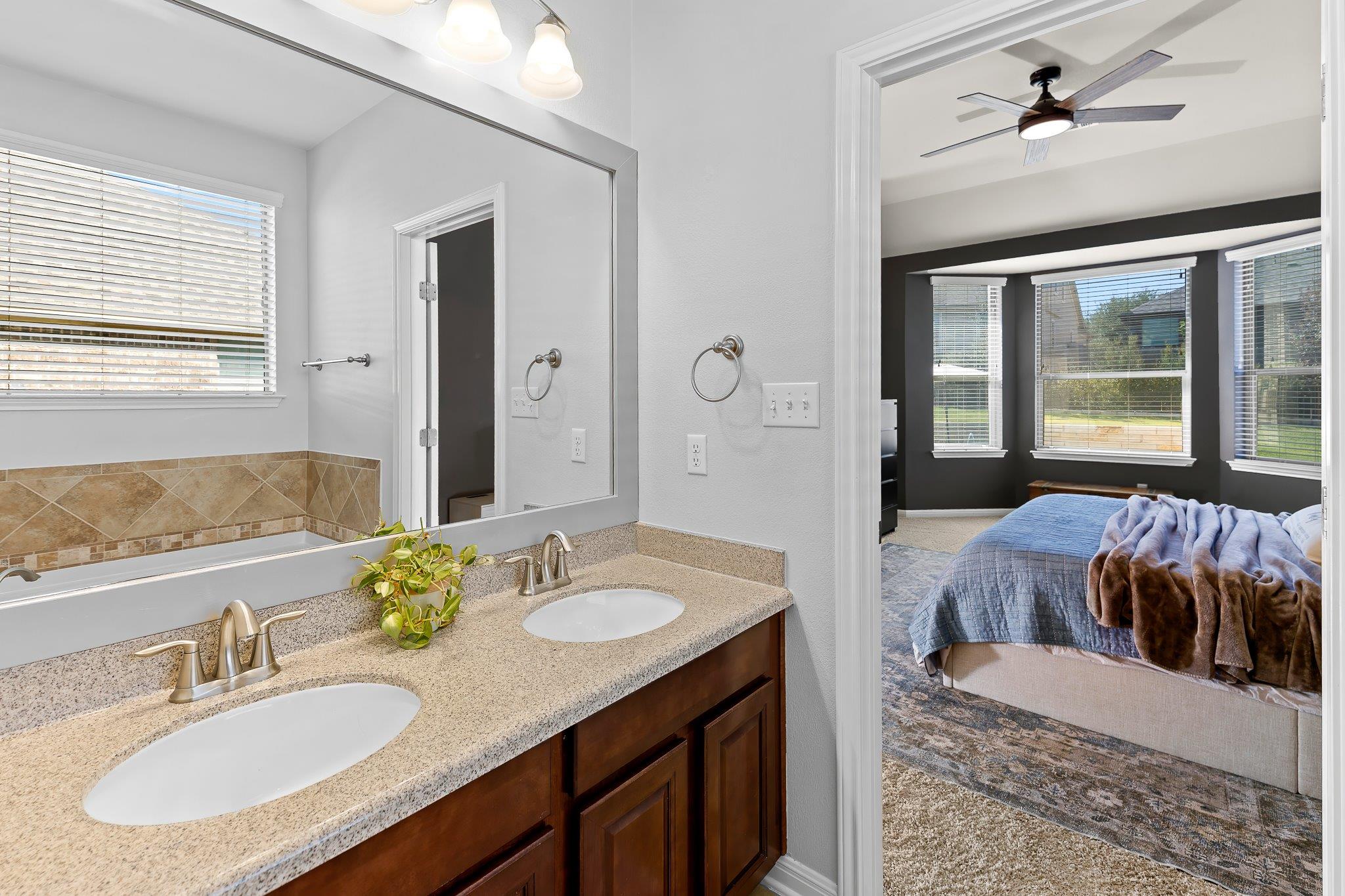 2813 Granite Hill Cv, Leander, TX 78641