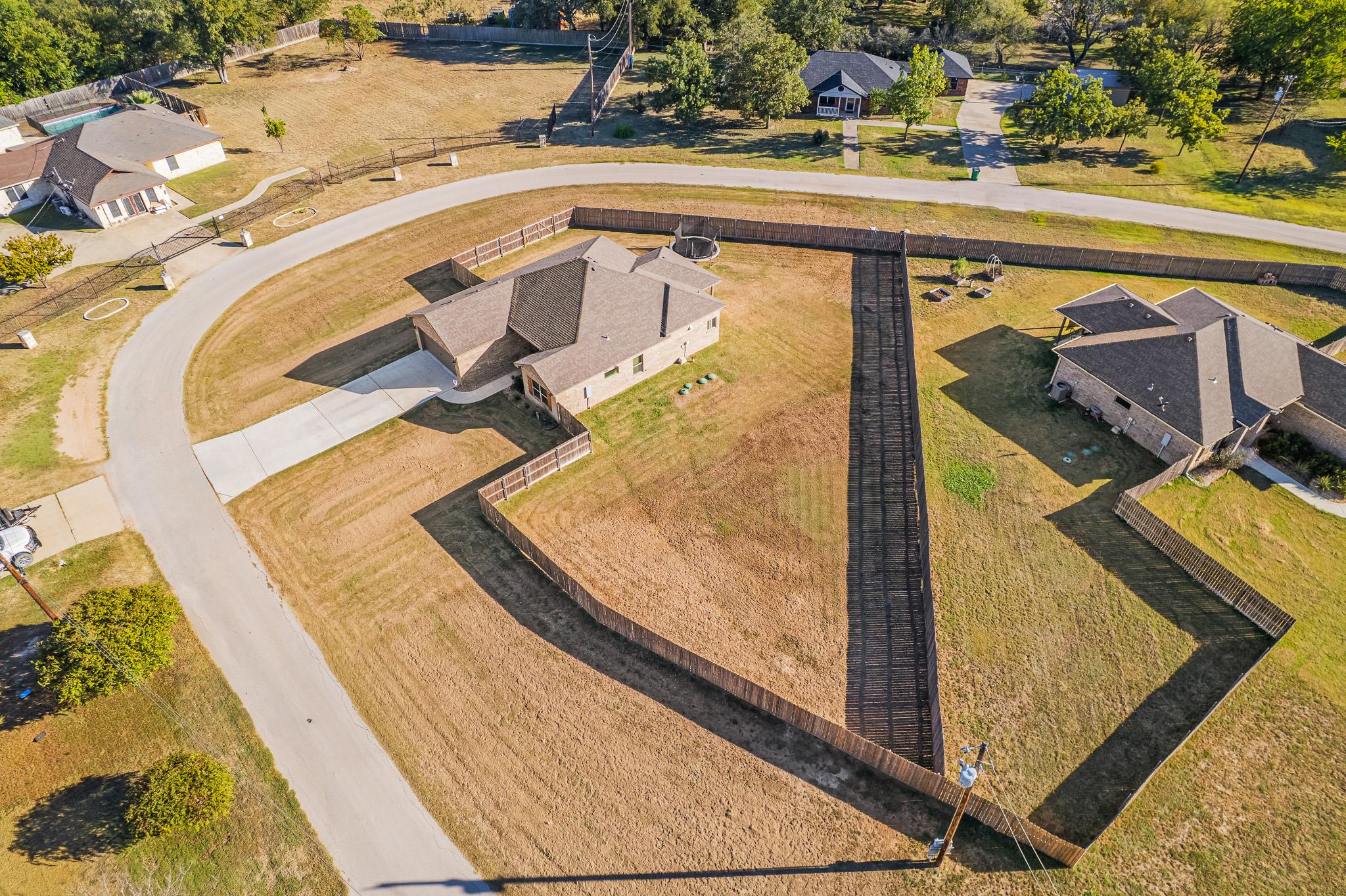 1015 Hickory Ln, Kempner, TX 76539