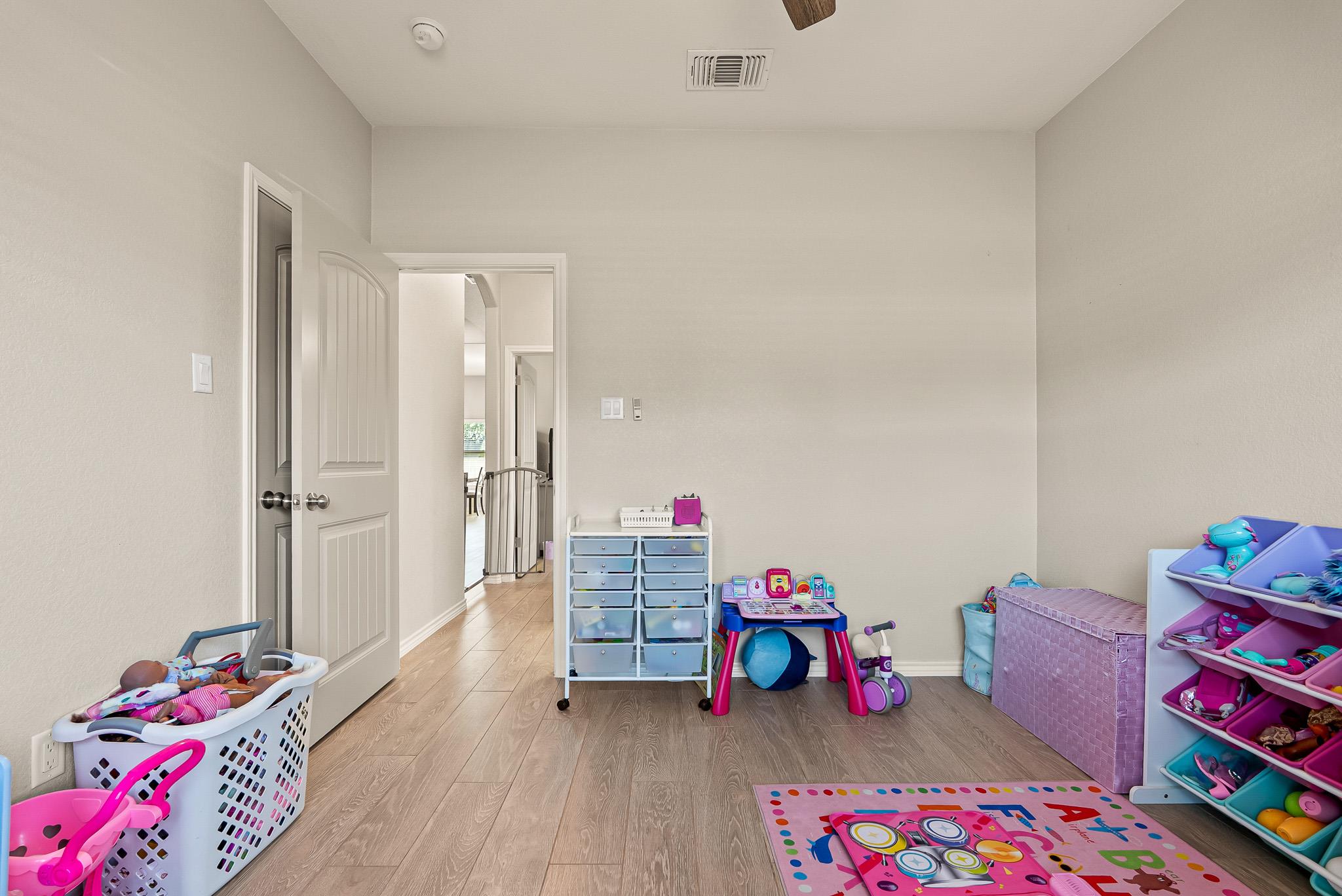 1015 Hickory Ln, Kempner, TX 76539