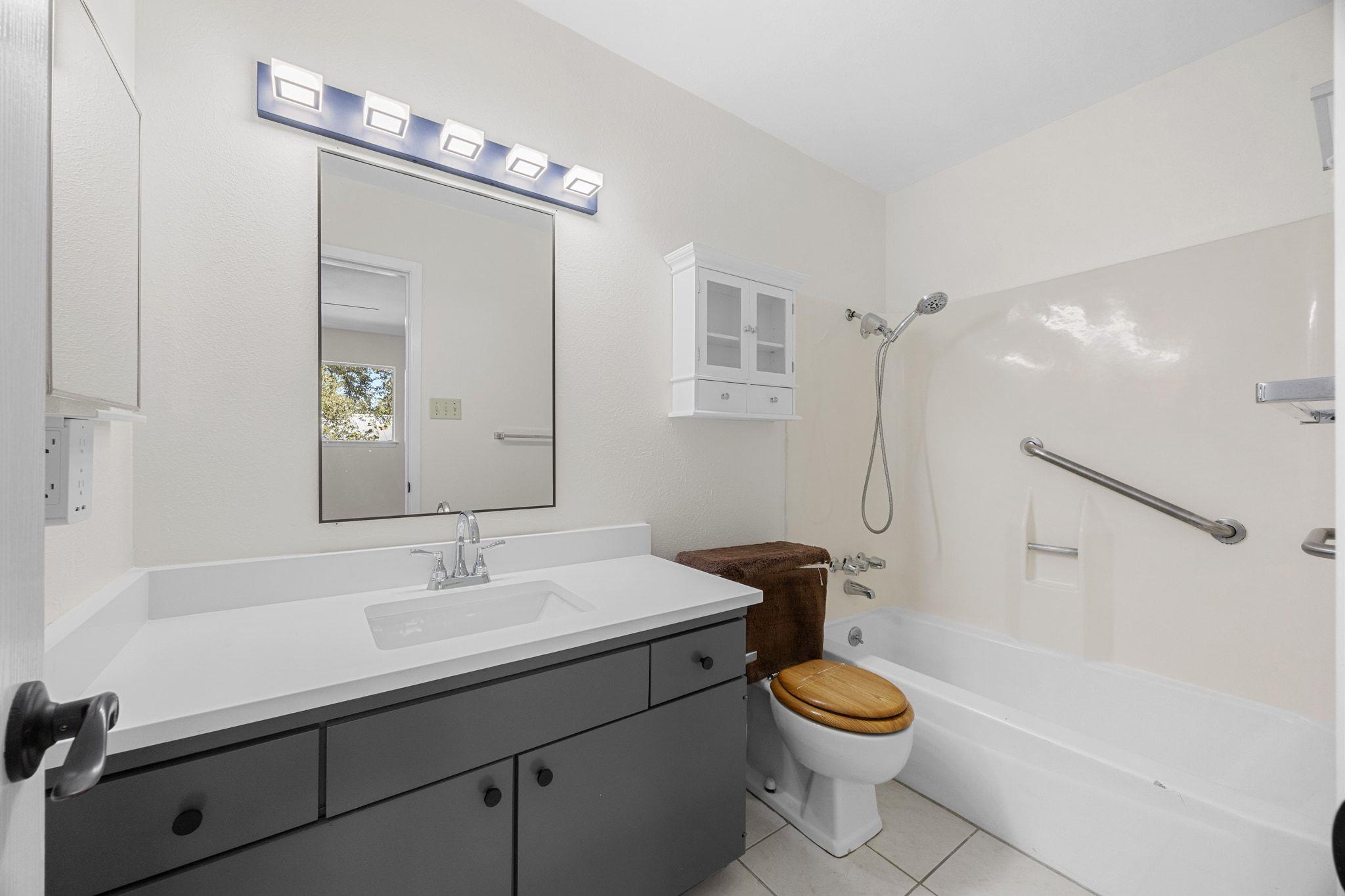 6608 Krollton Dr, Austin, TX 78745