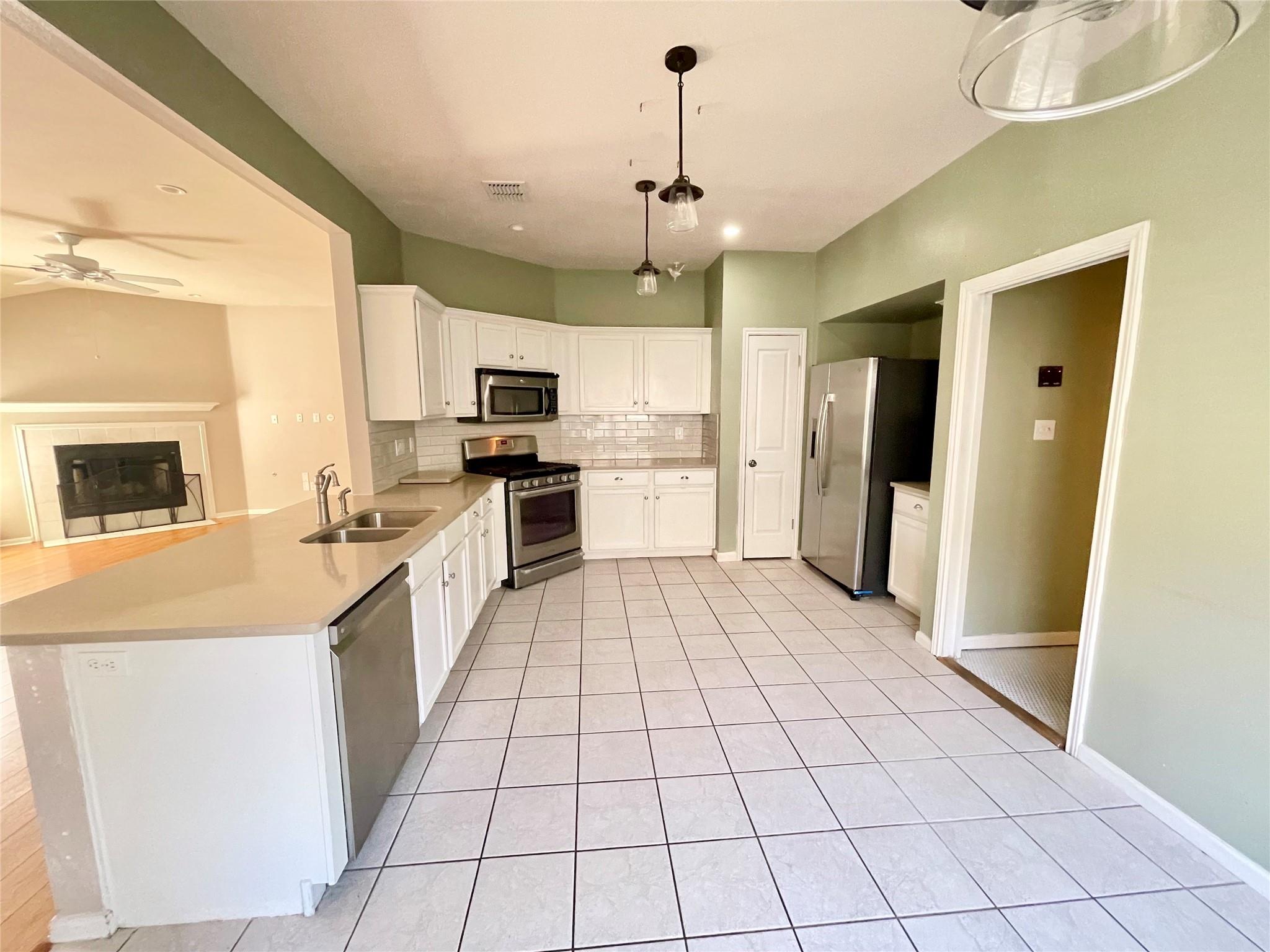 7008 Auckland Dr, Austin, TX 78749