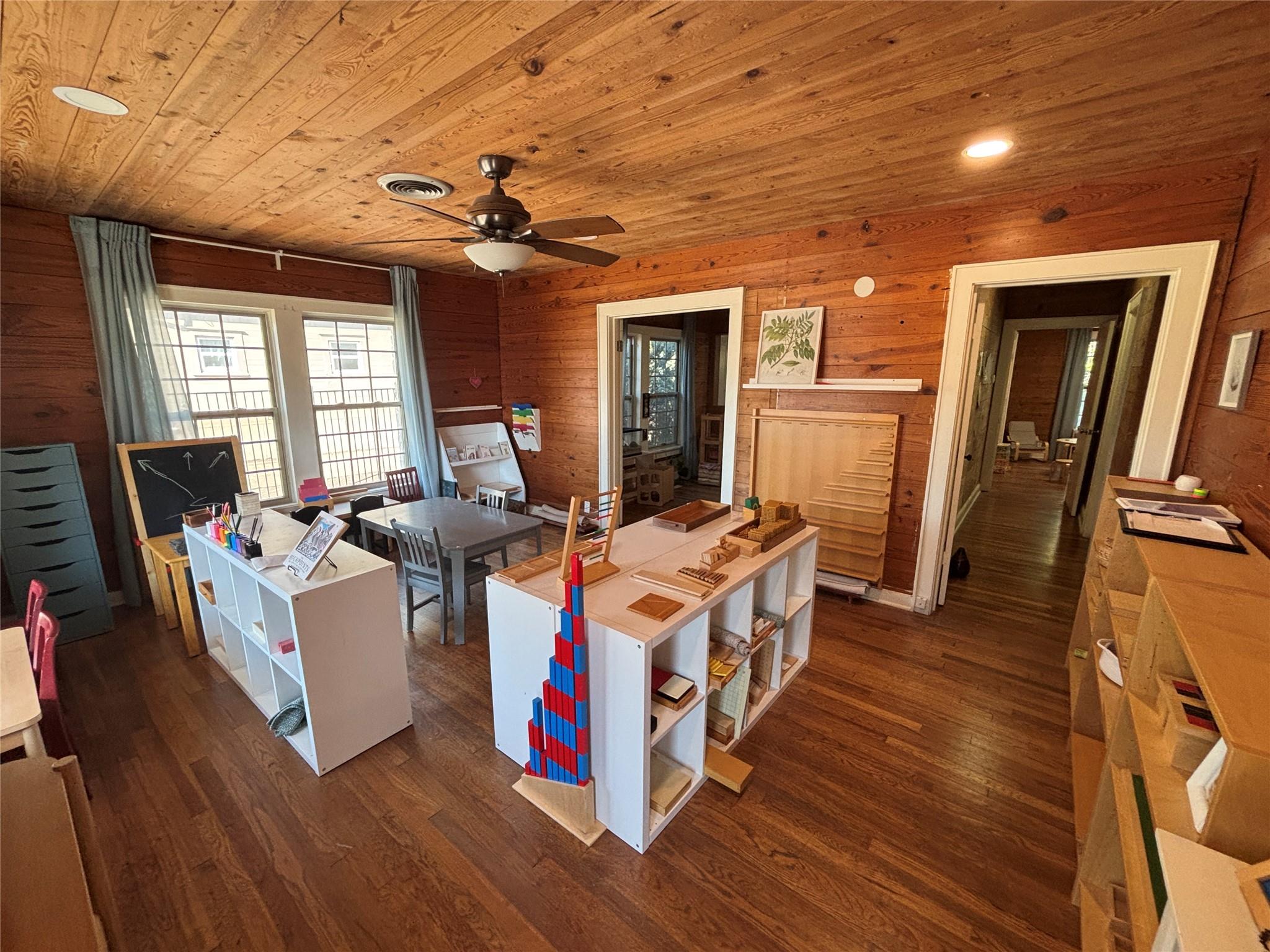 304 E Main St, Round Rock, TX 78664