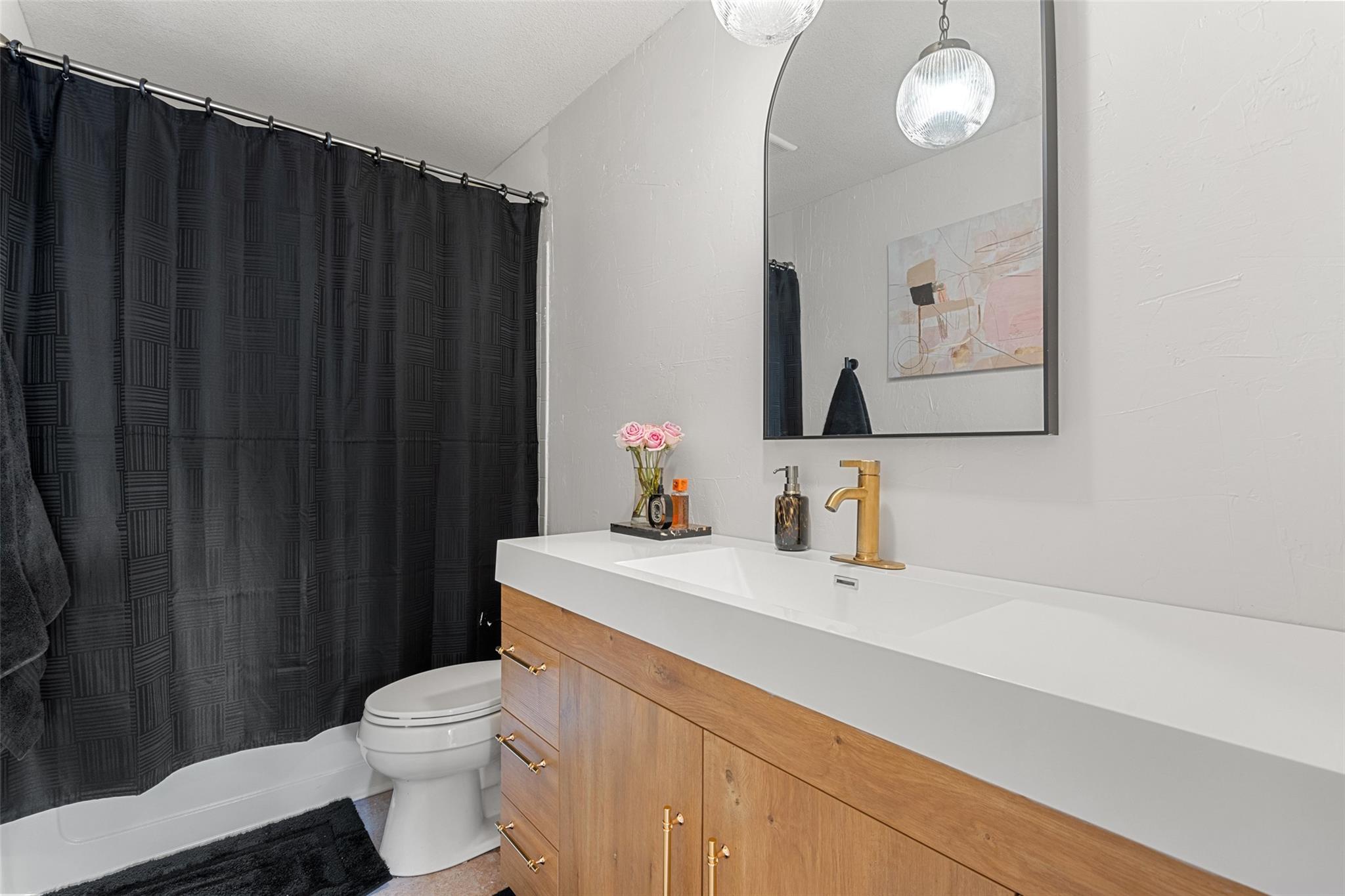 9833 Briar Ridge Dr, Austin, TX 78748