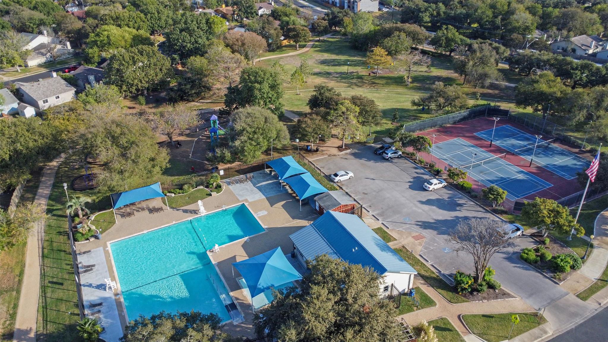 9833 Briar Ridge Dr, Austin, TX 78748